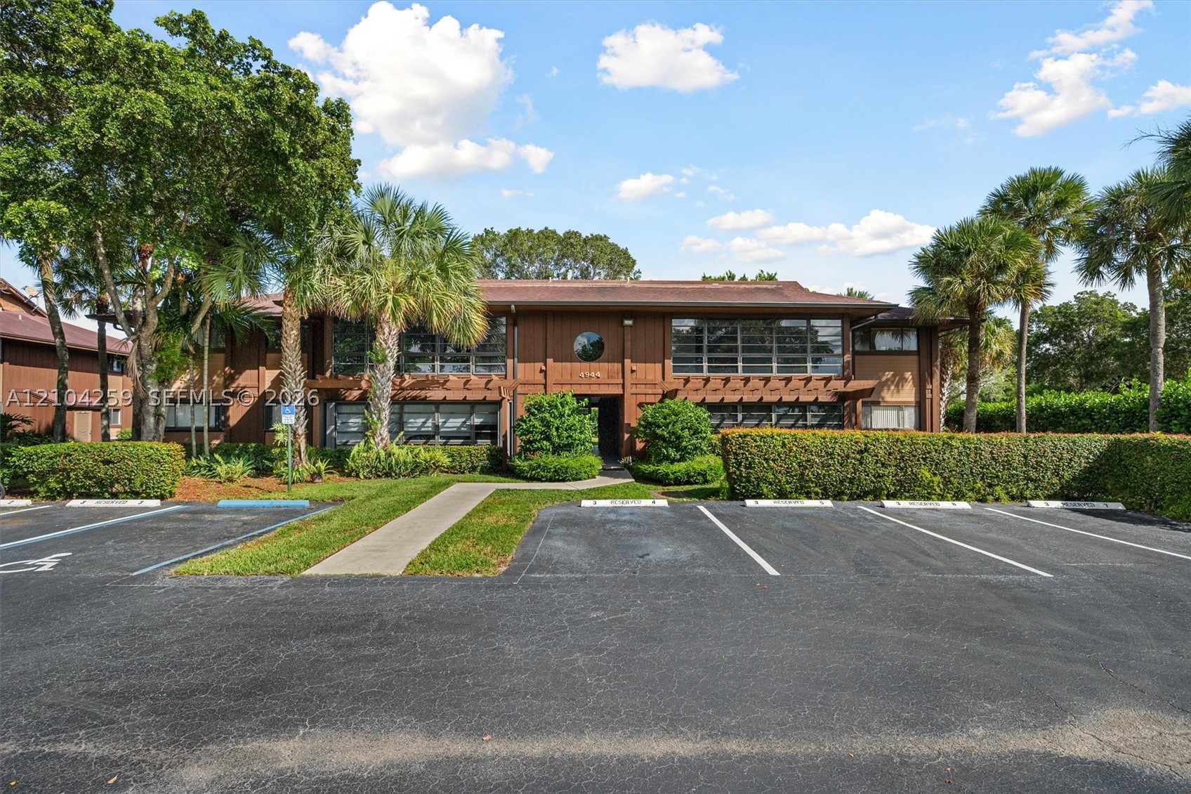 Doral photo 3