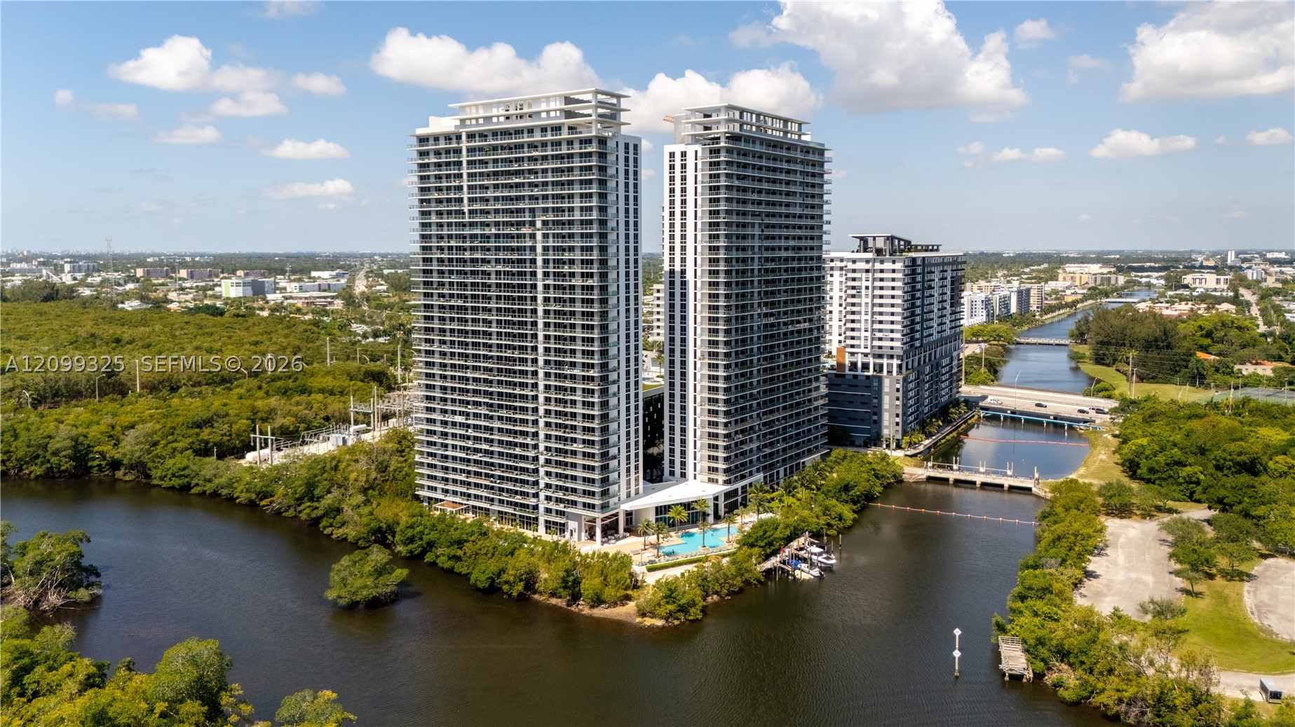 North Miami Beach photo 2