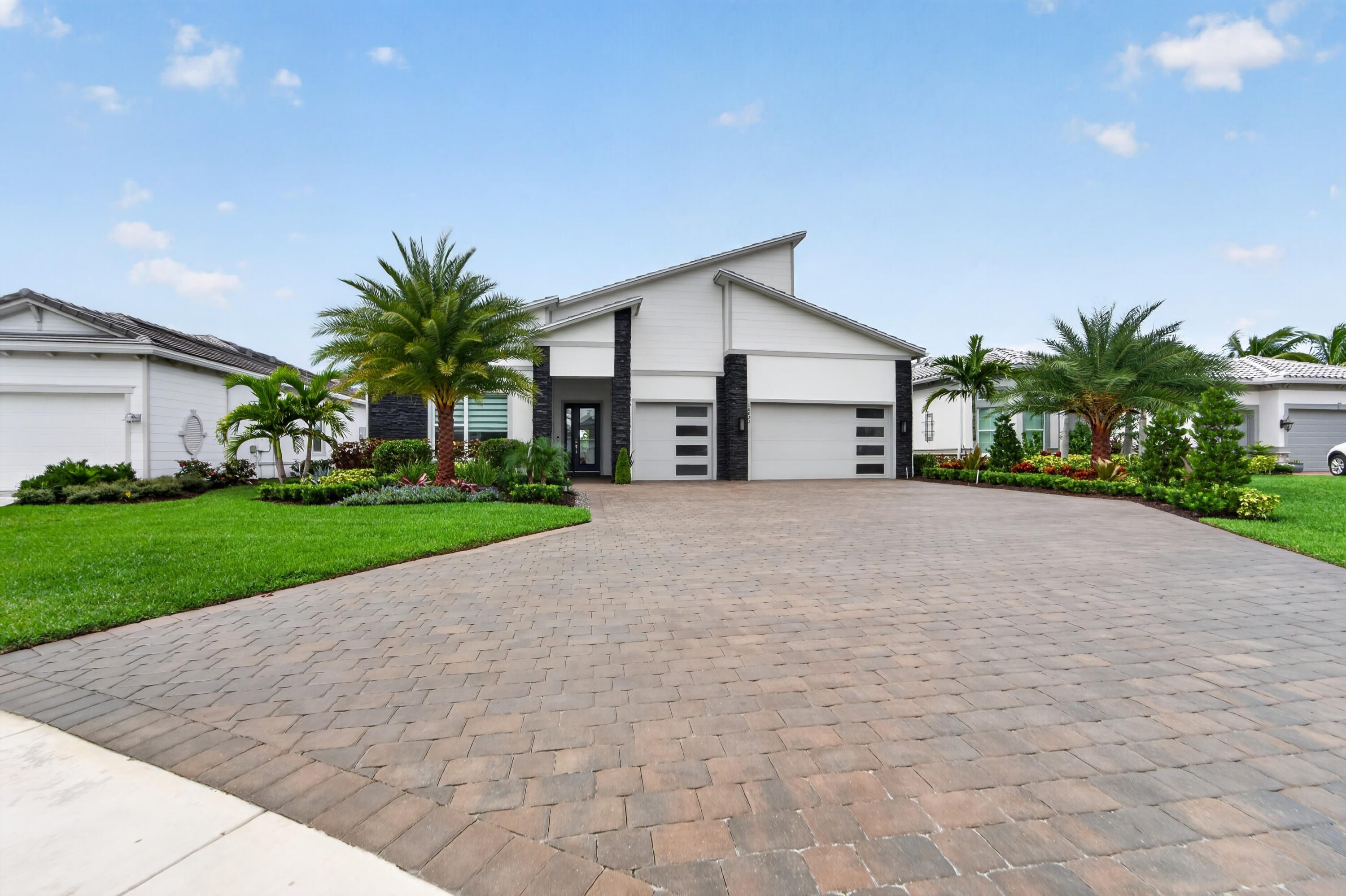 Palm Beach Gardens photo 1