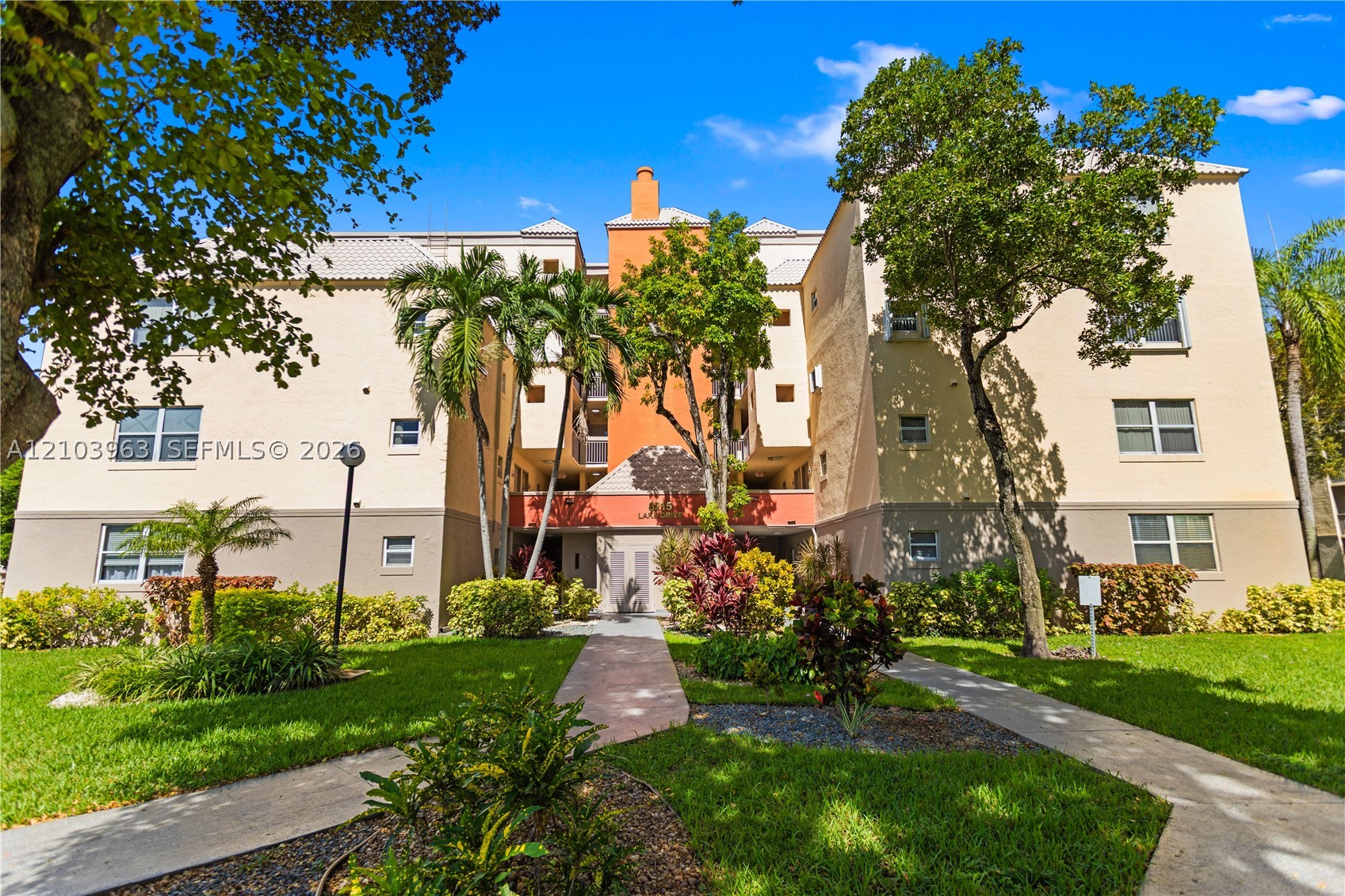 Doral photo 3