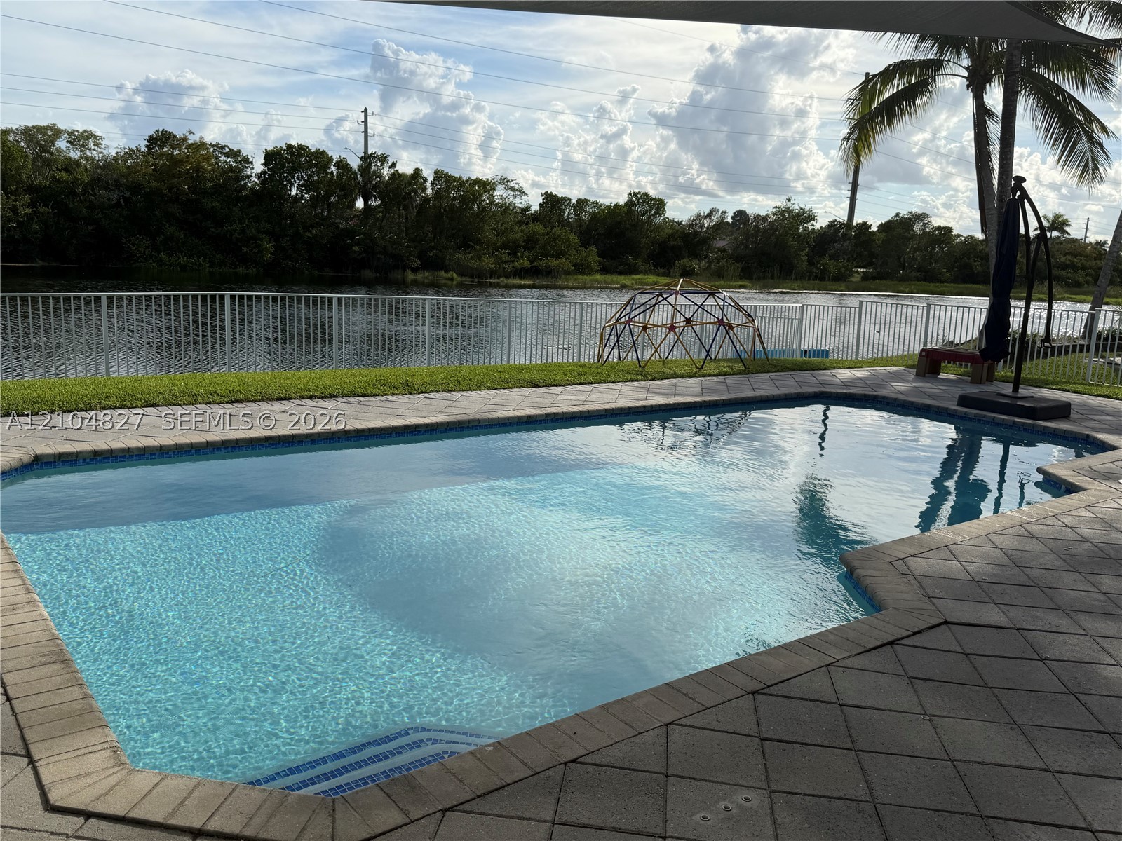 Pembroke Pines photo 3