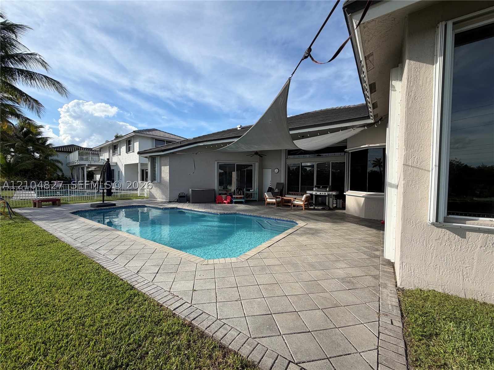 Pembroke Pines photo 5