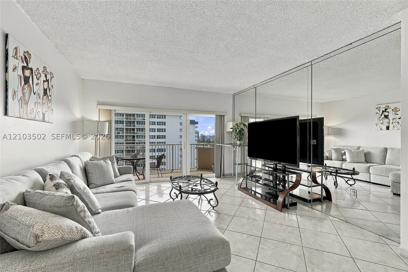 Hallandale Beach photo 4