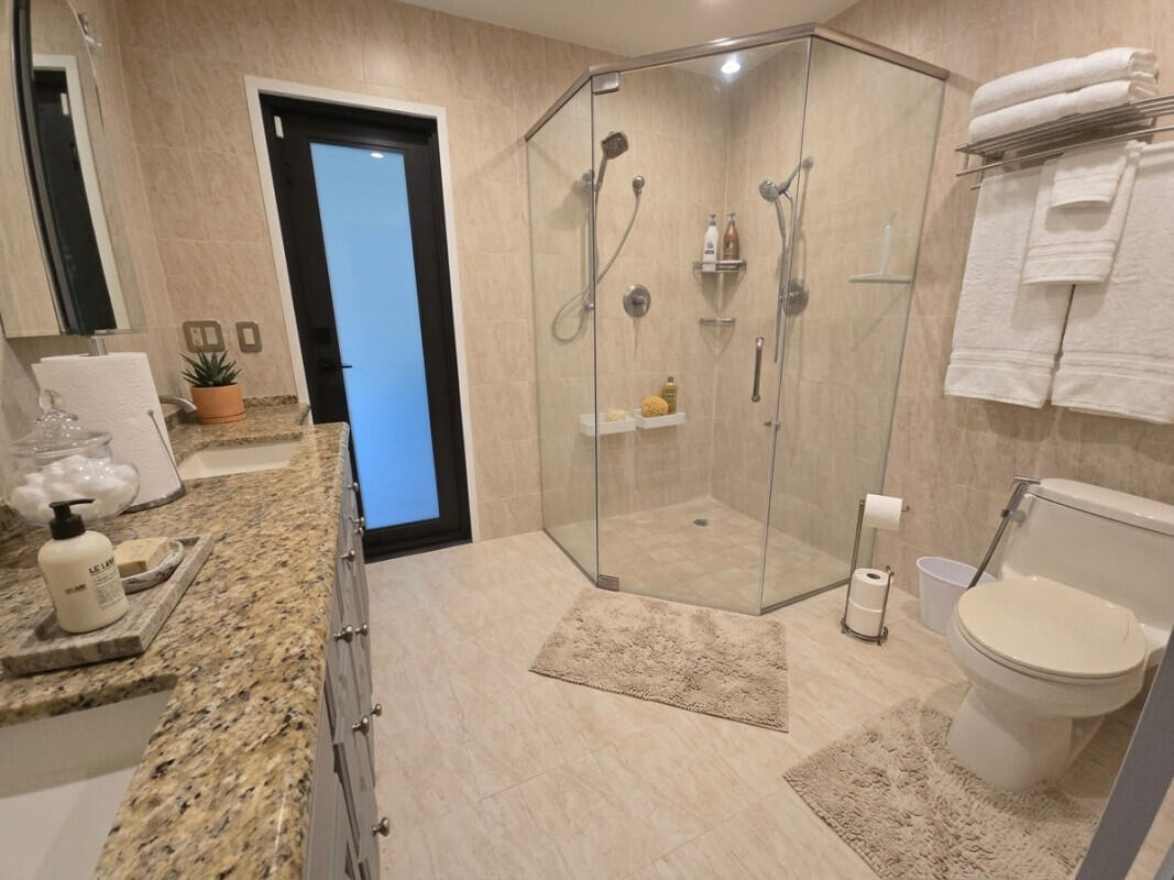 Pembroke Pines photo 3