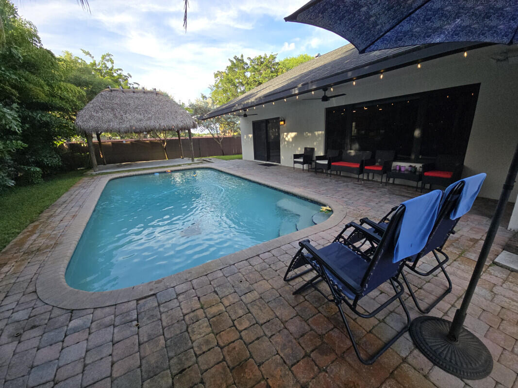Pembroke Pines photo 5