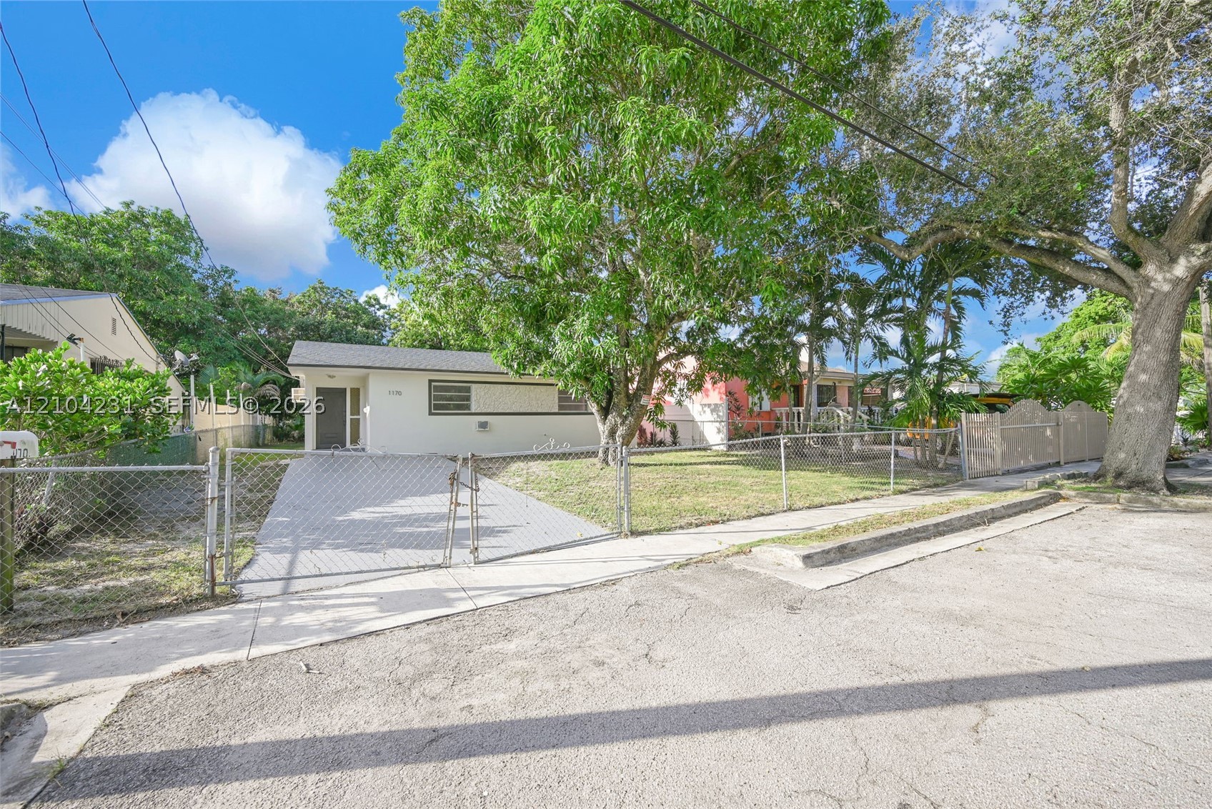 North Miami photo 2