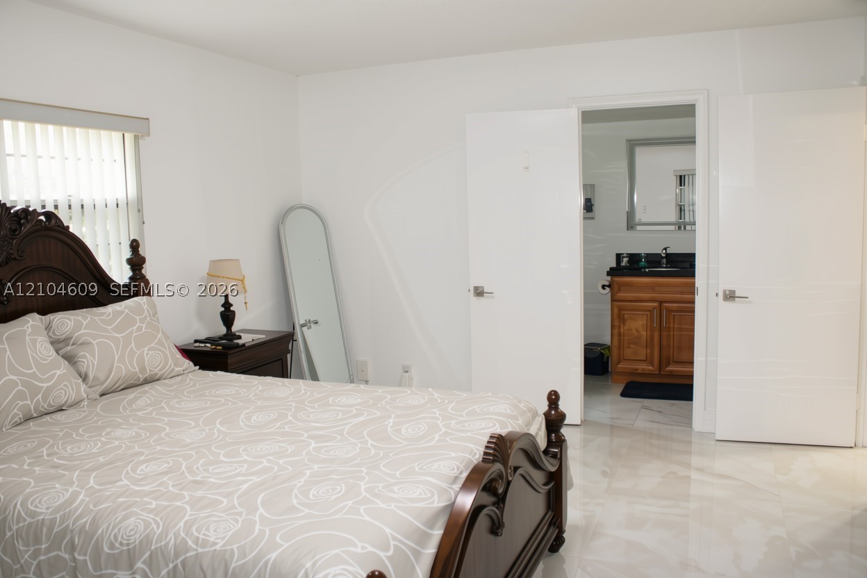 Pembroke Pines photo 5