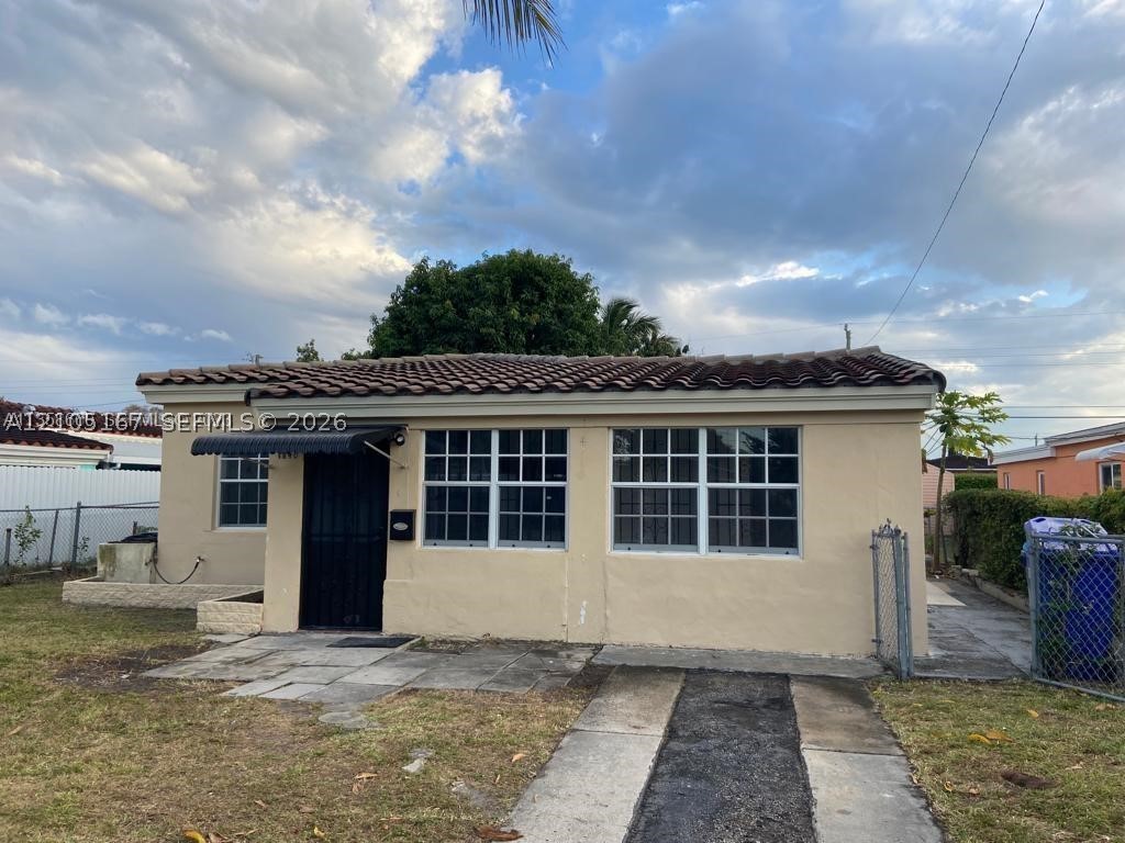 North Miami Beach photo 2