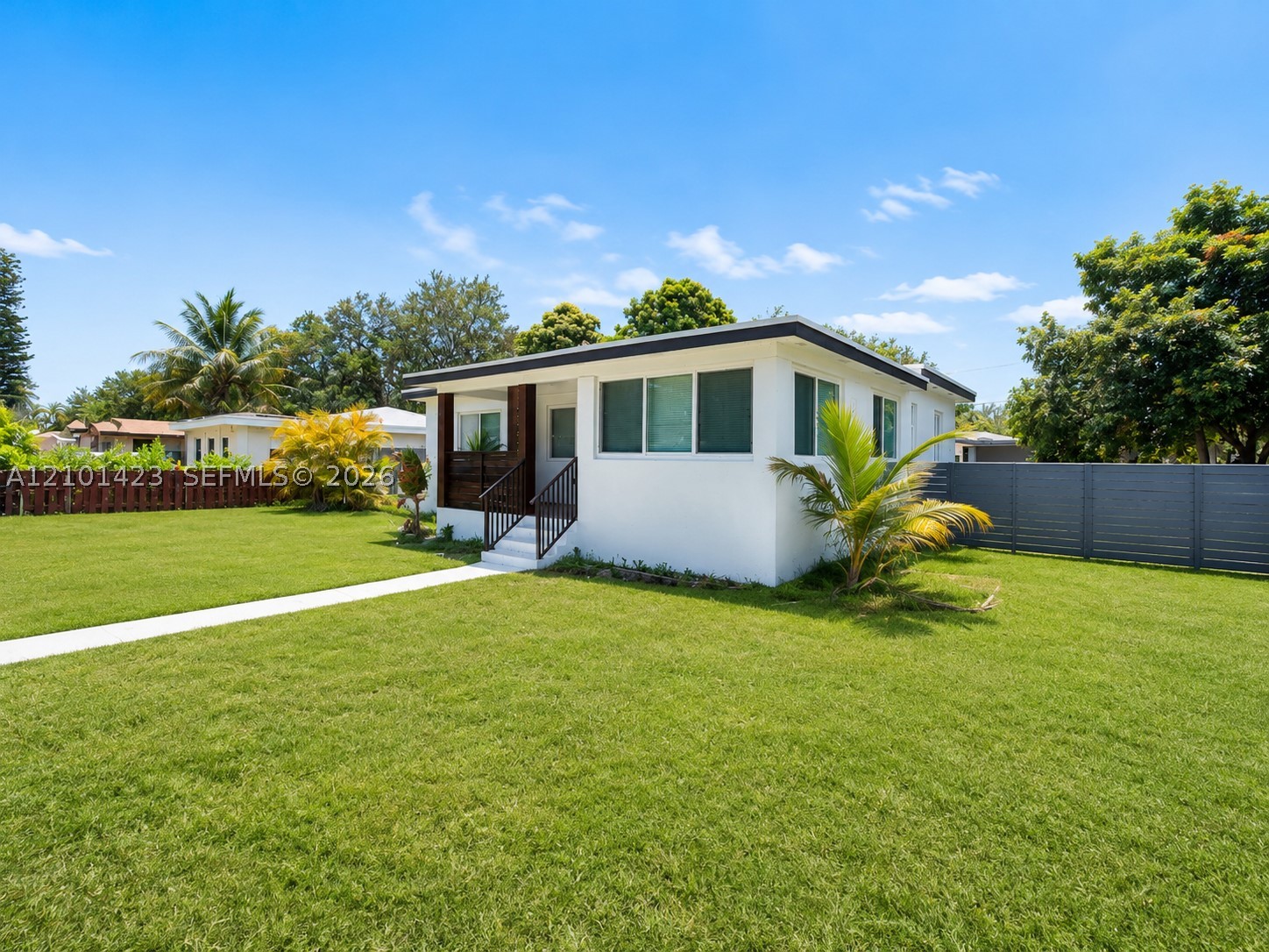 North Miami Beach photo 2