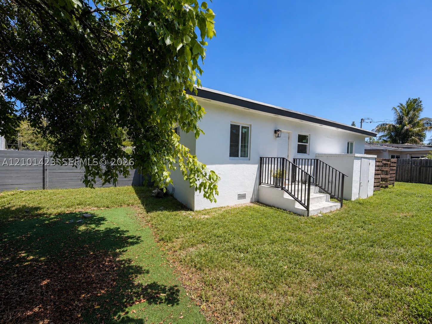 North Miami Beach photo 3