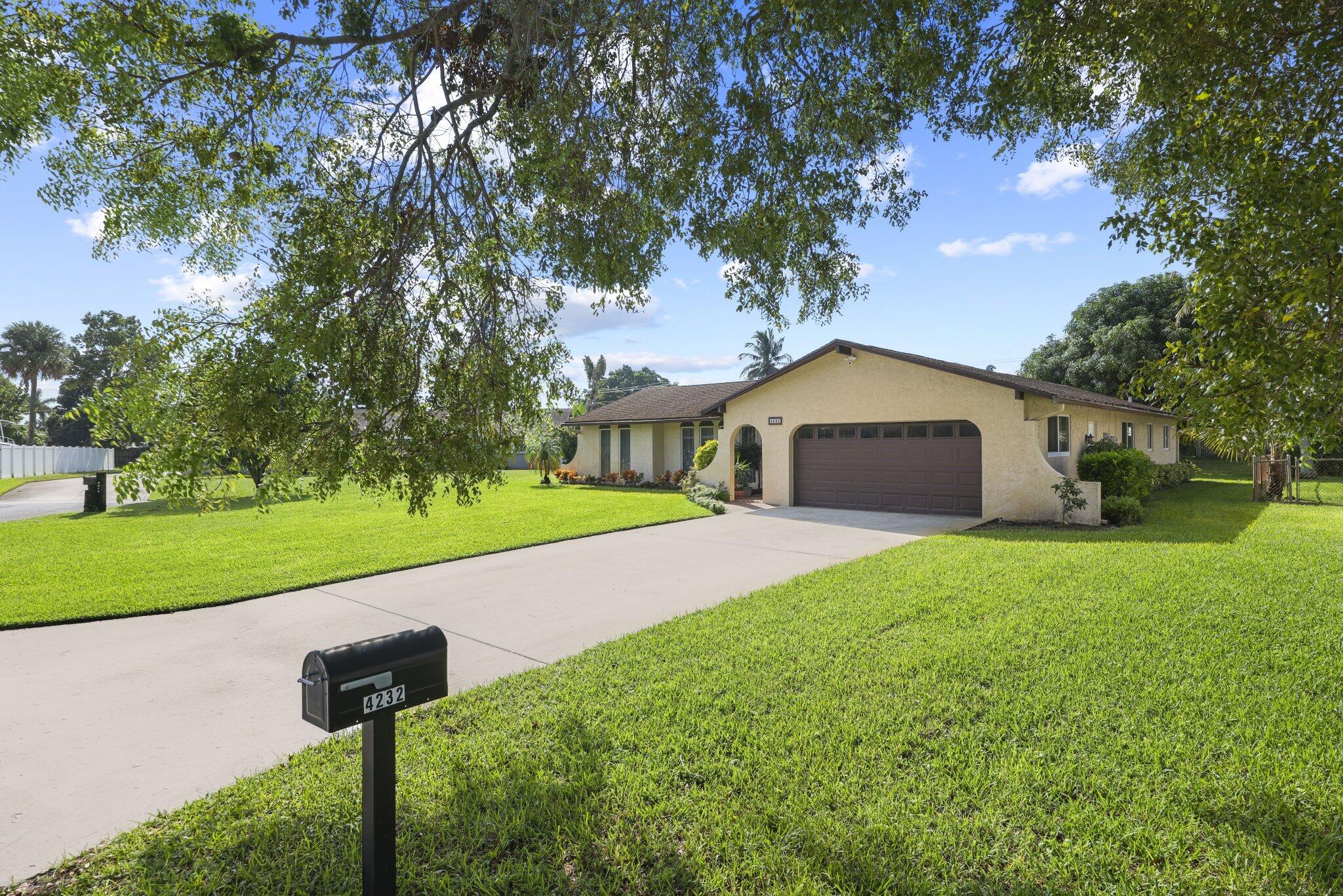 Palm Beach Gardens photo 3