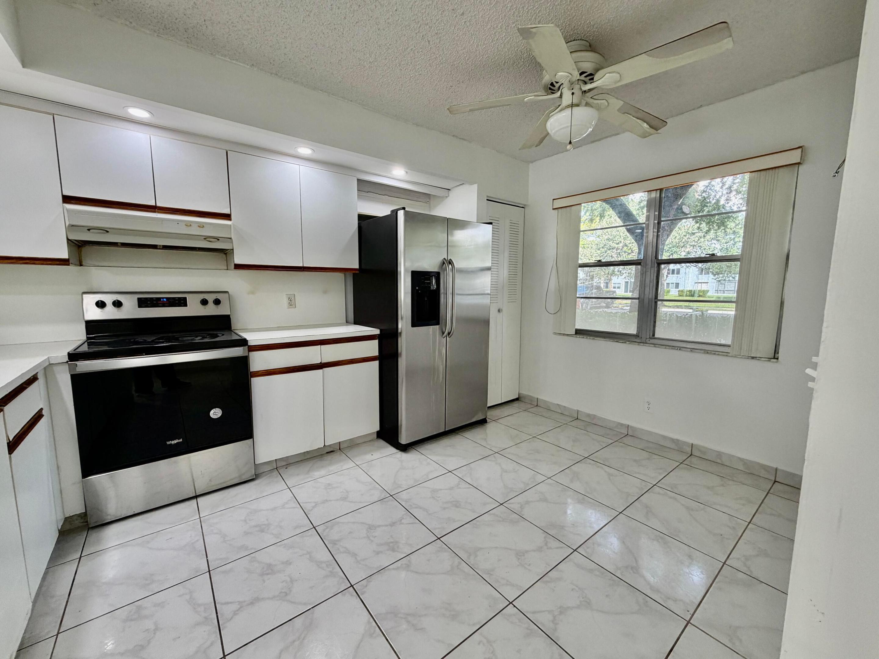 Pembroke Pines photo 4