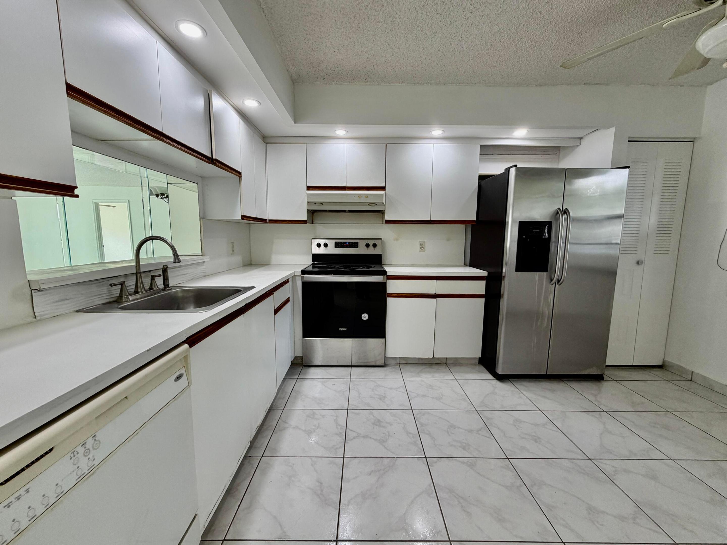 Pembroke Pines photo 5