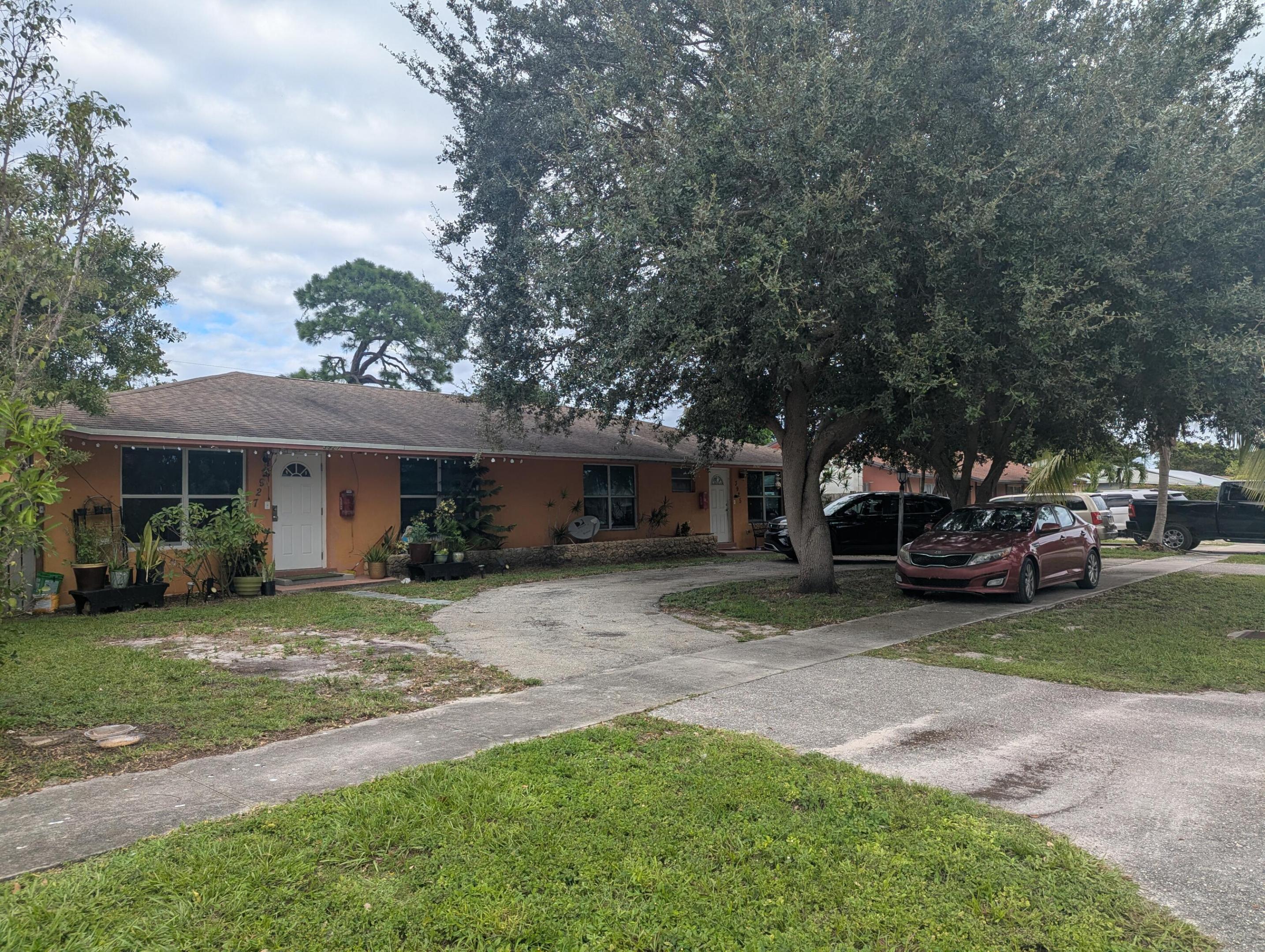 Palm Beach Gardens photo 3