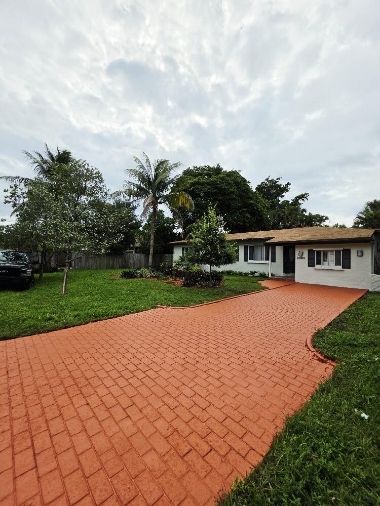 Wilton Manors photo 2