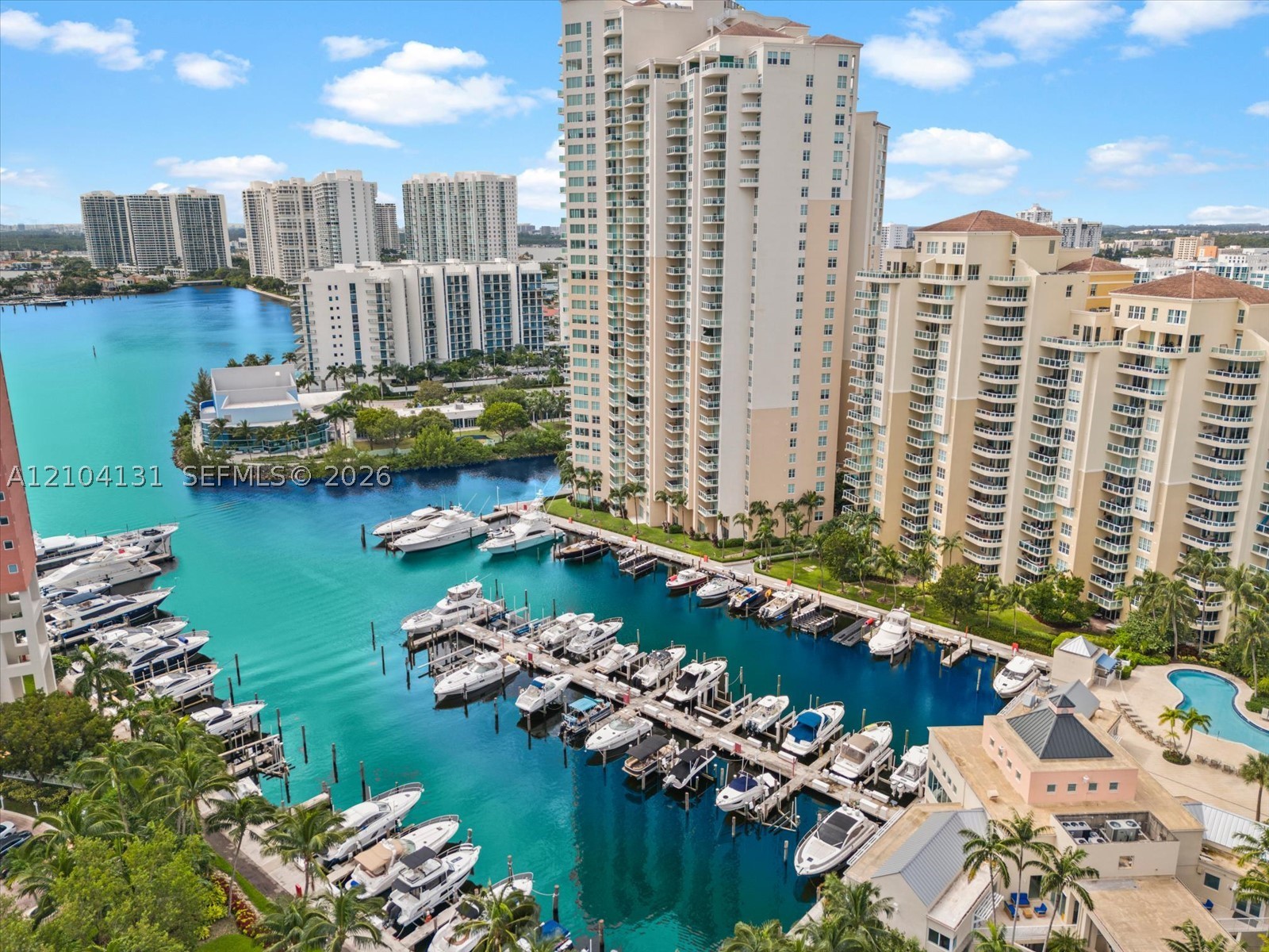 Aventura photo 3