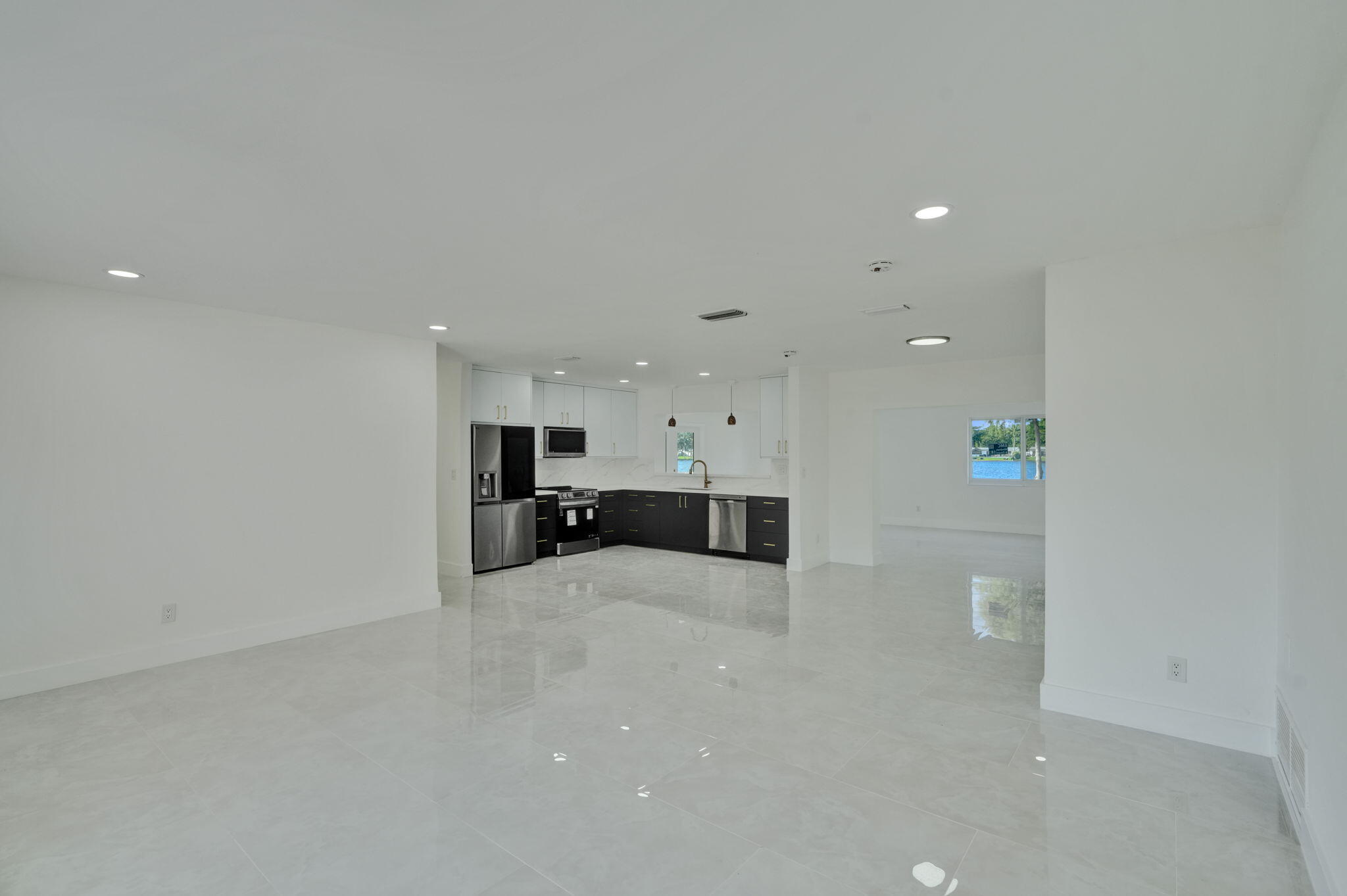 Pembroke Pines photo 3