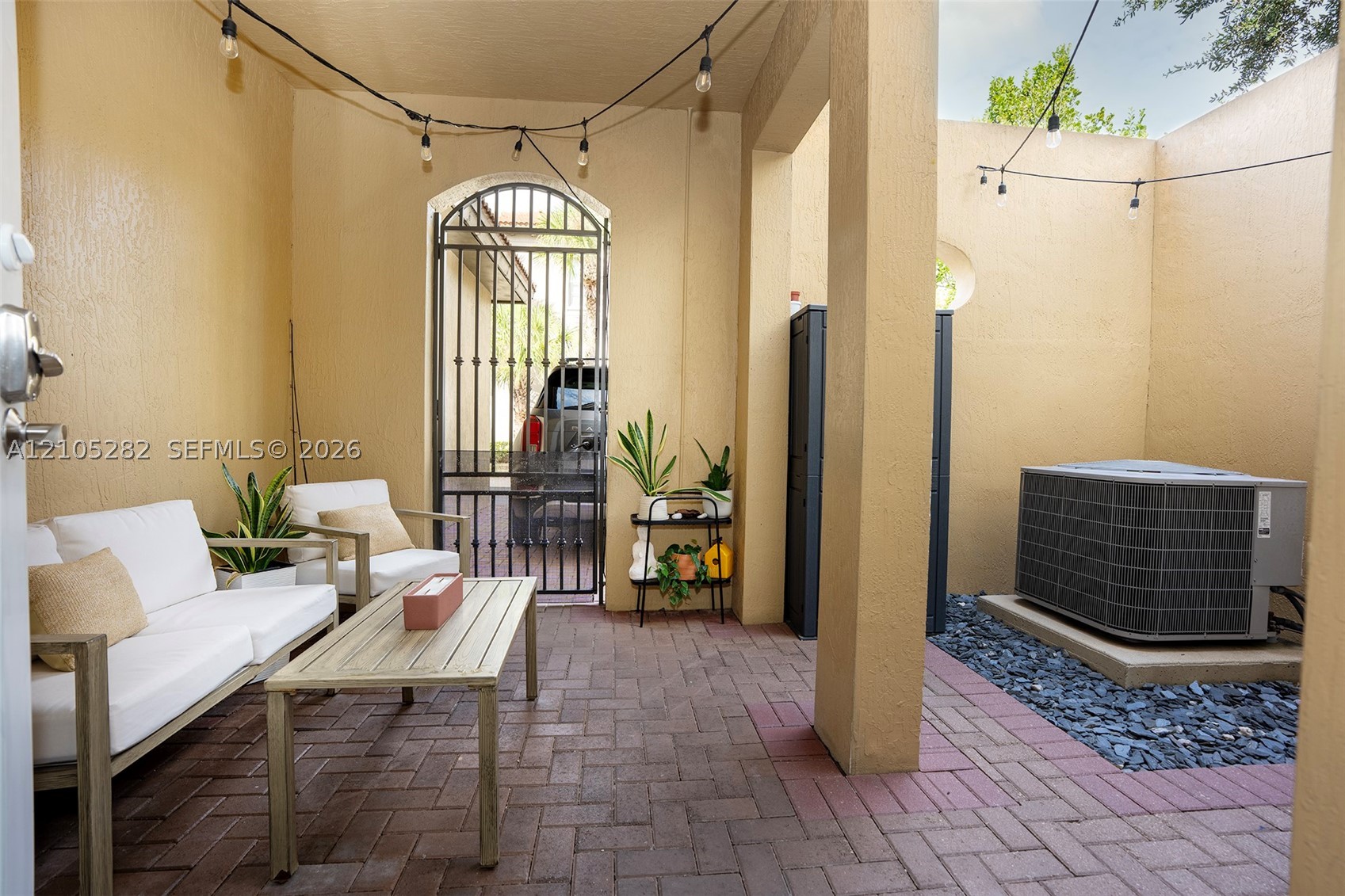 Pembroke Pines photo 3