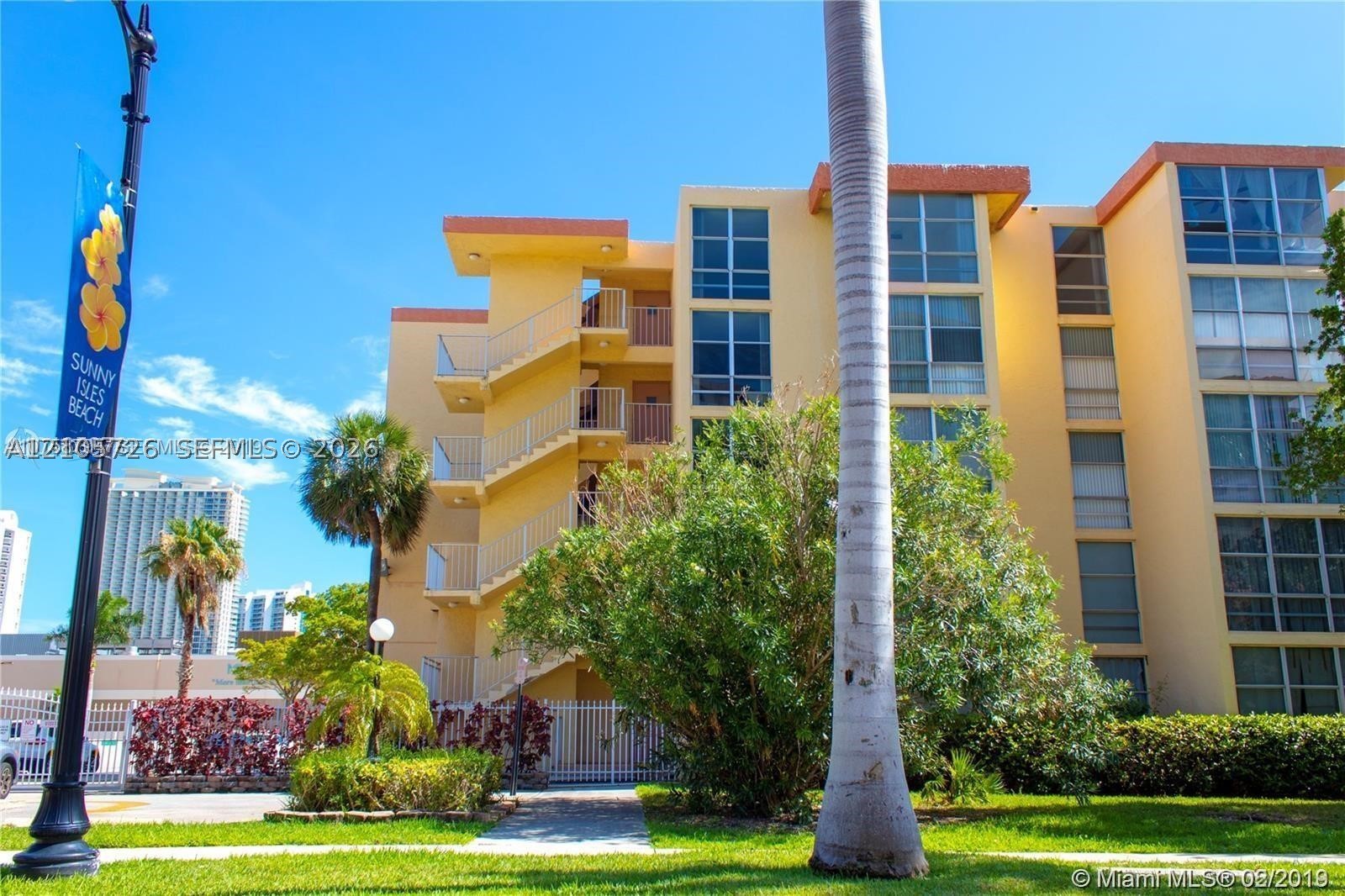 Sunny Isles Beach photo 2