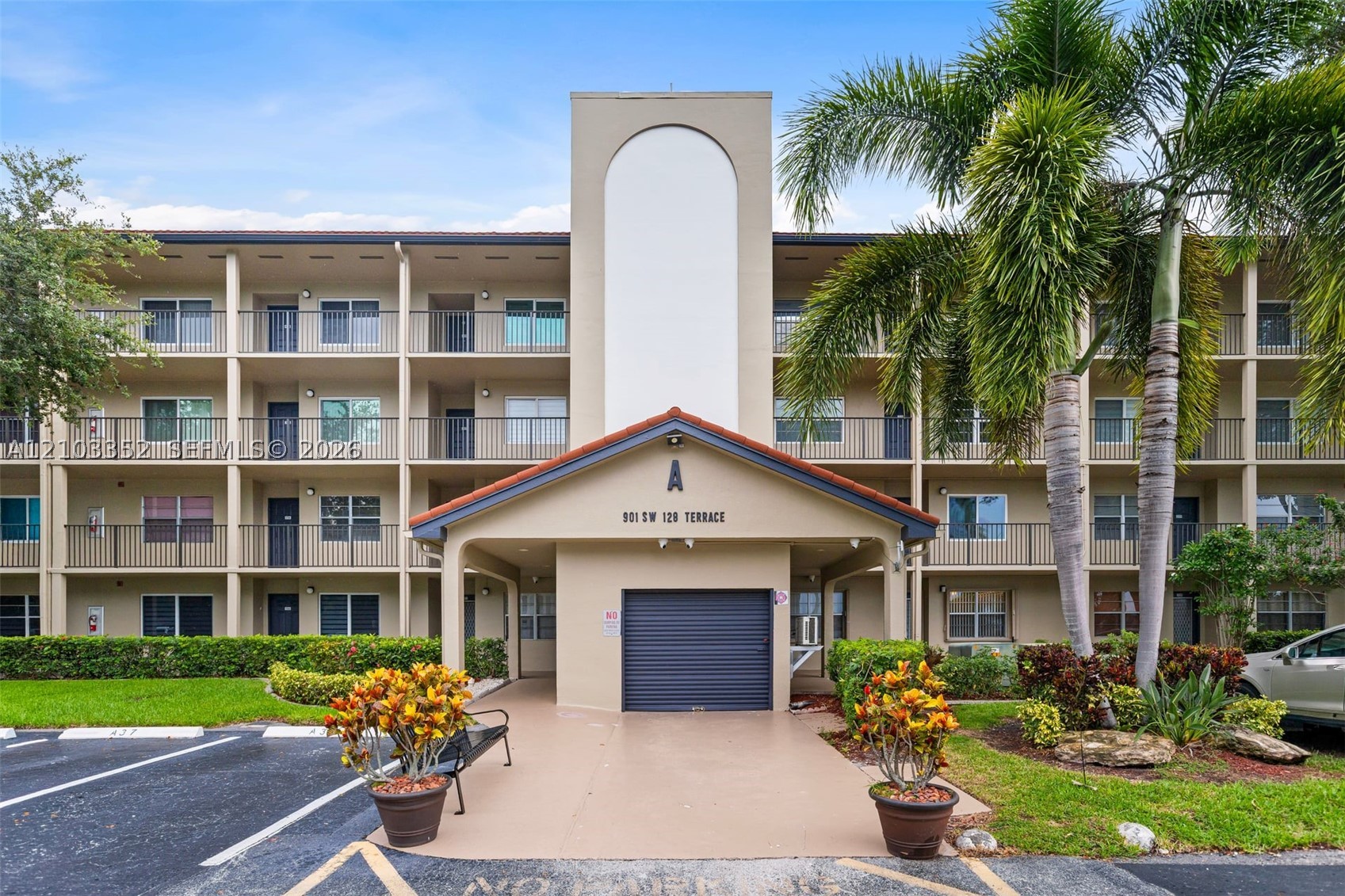 Pembroke Pines photo 5