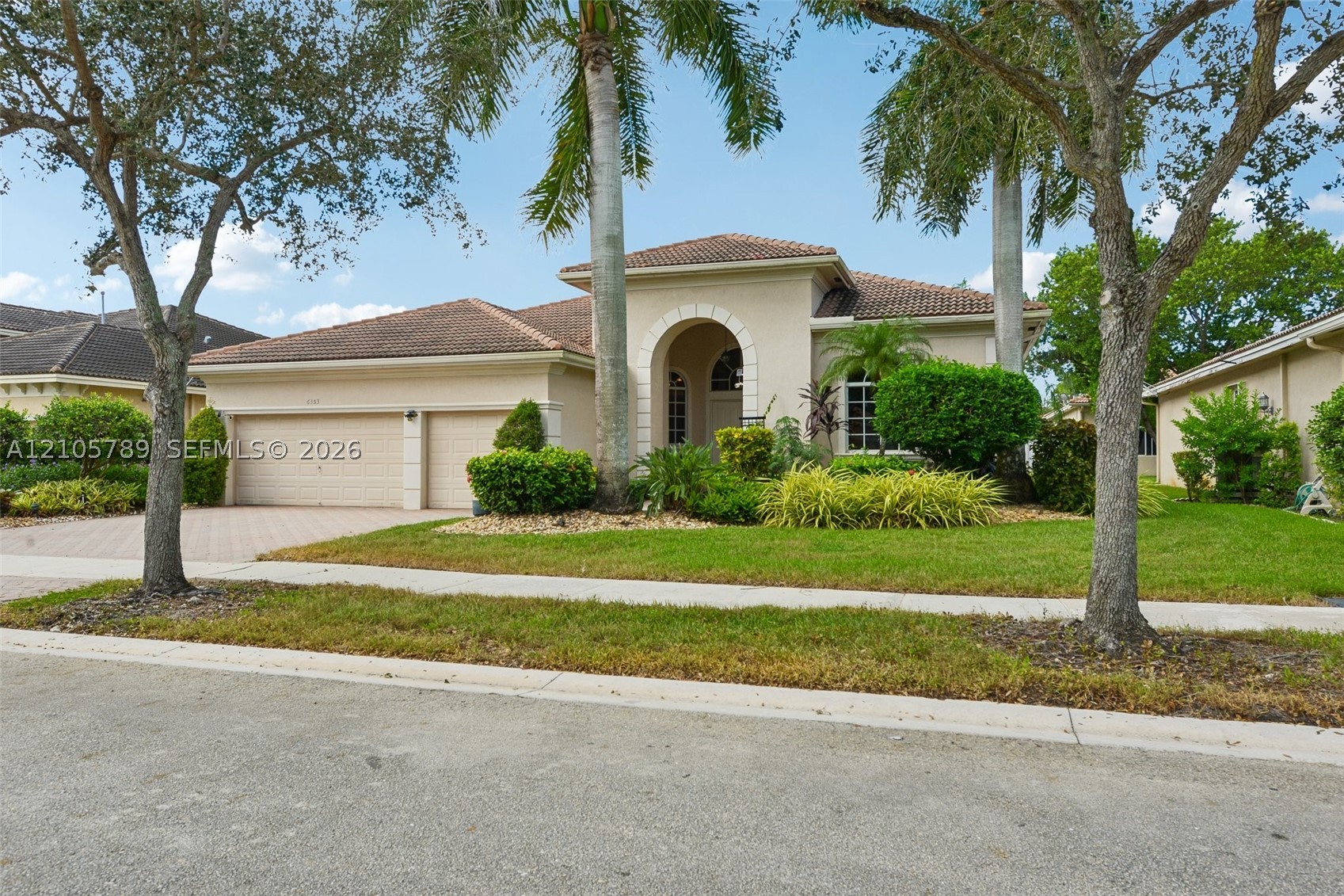 Pembroke Pines photo 3