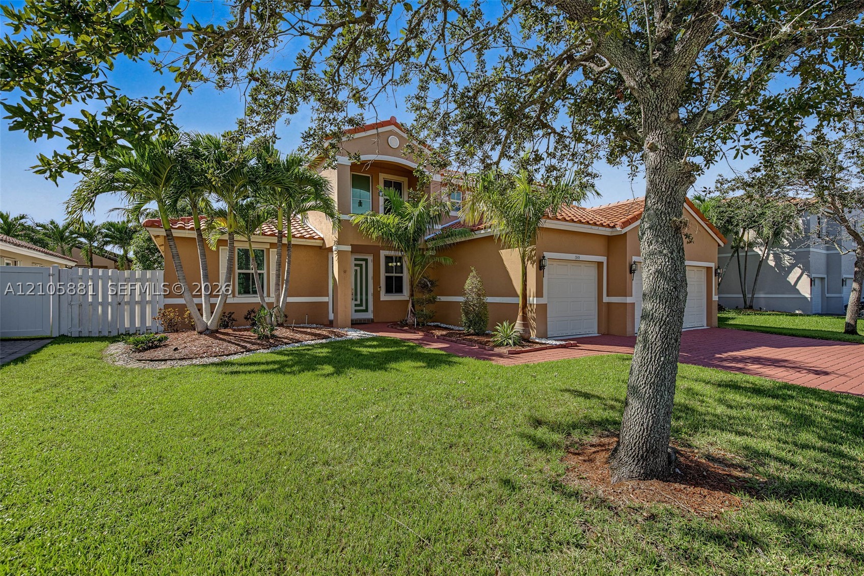 Pembroke Pines photo 2