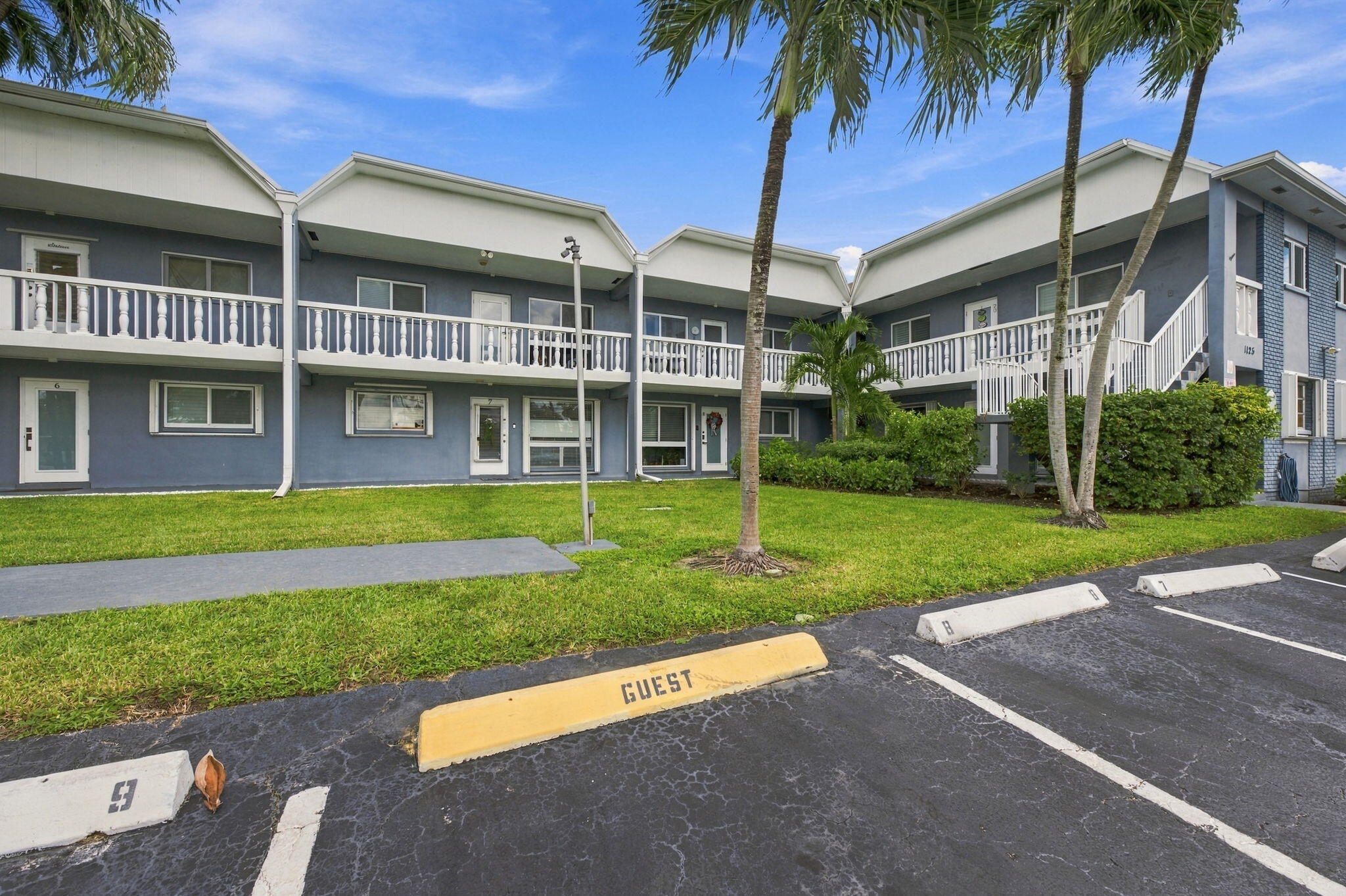 Wilton Manors photo 5
