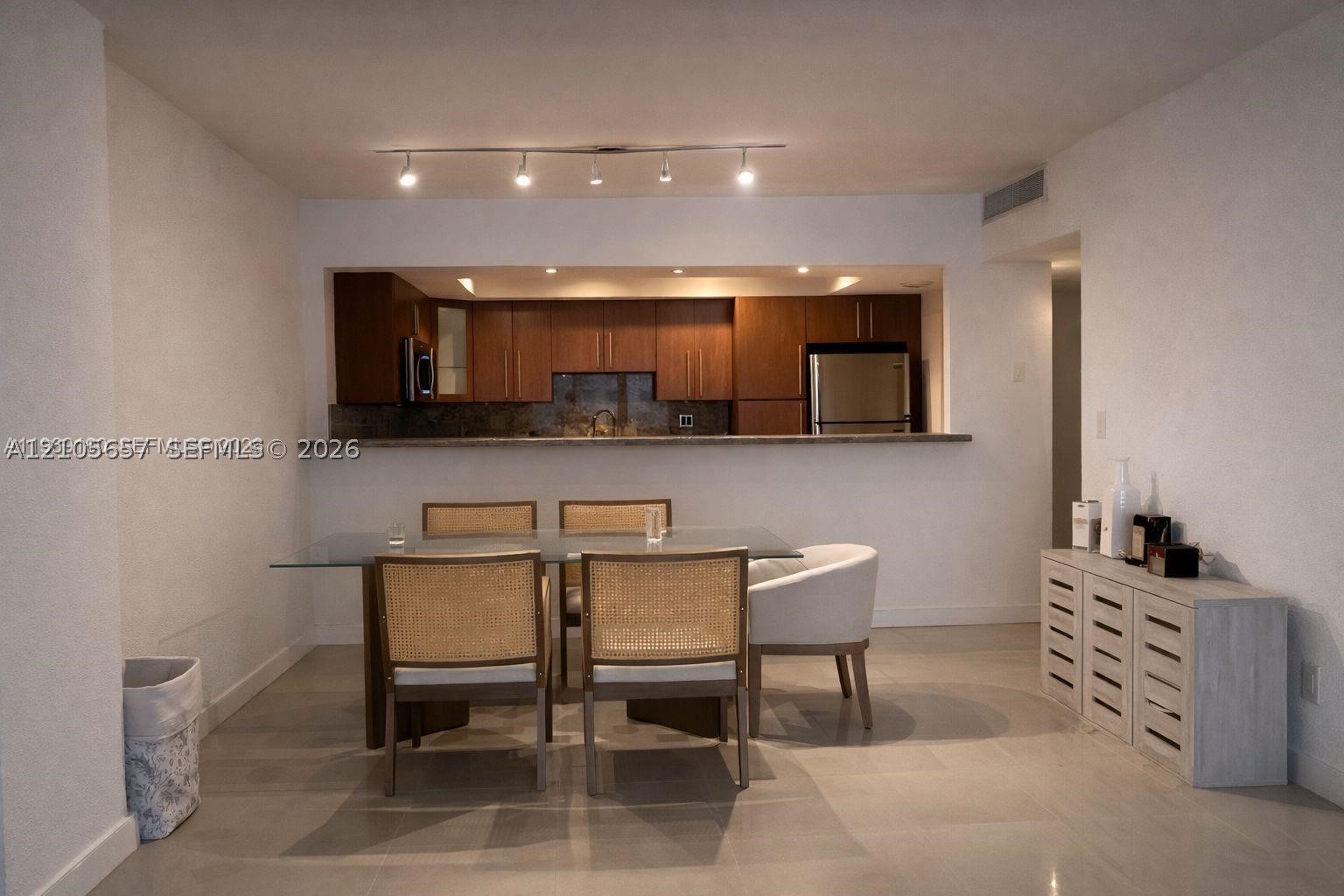 Sunny Isles Beach photo 2
