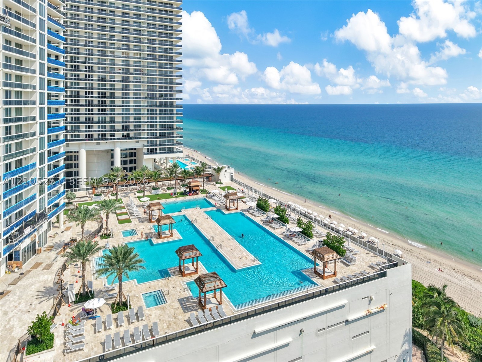 Hallandale Beach photo 2