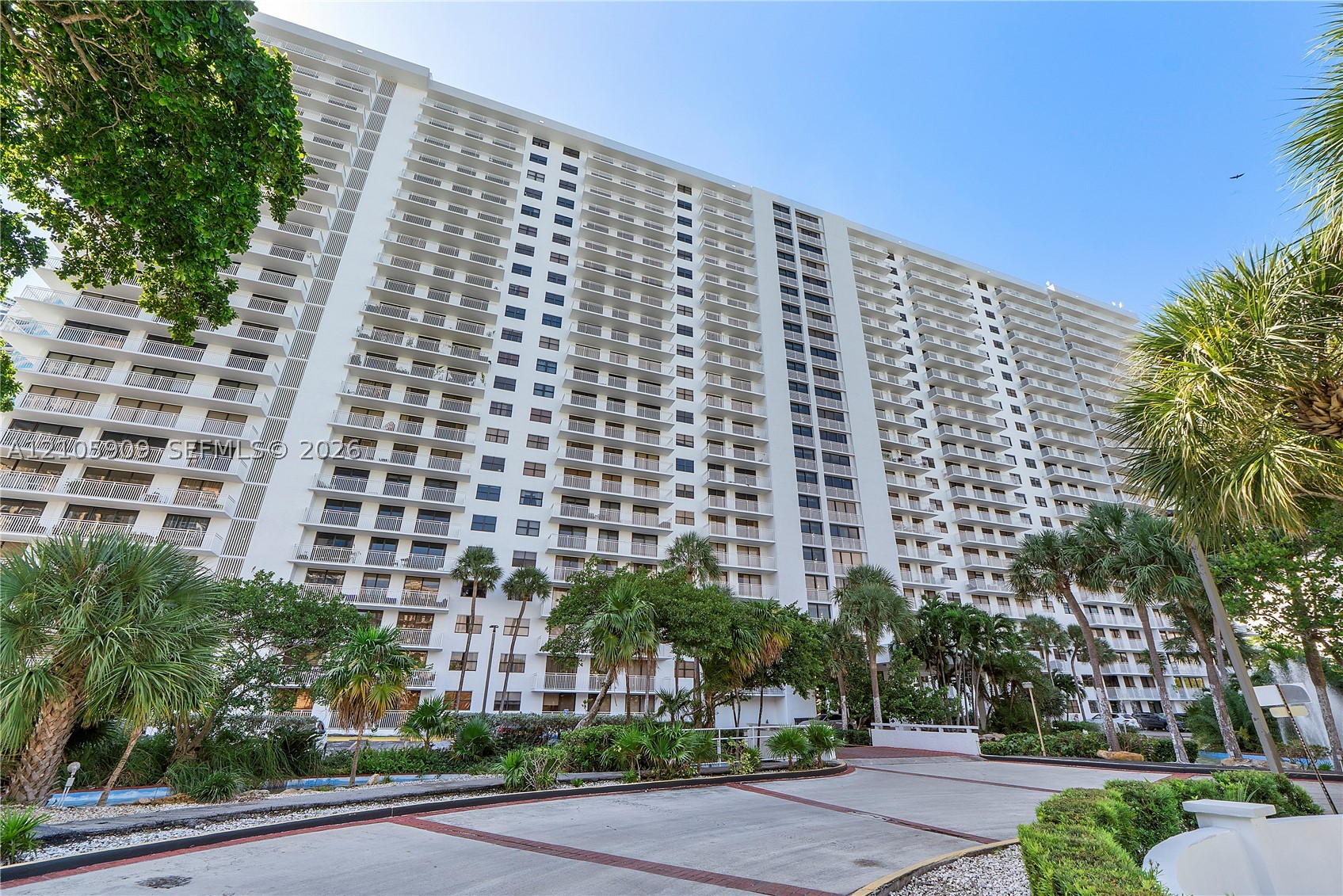 Sunny Isles Beach photo 2