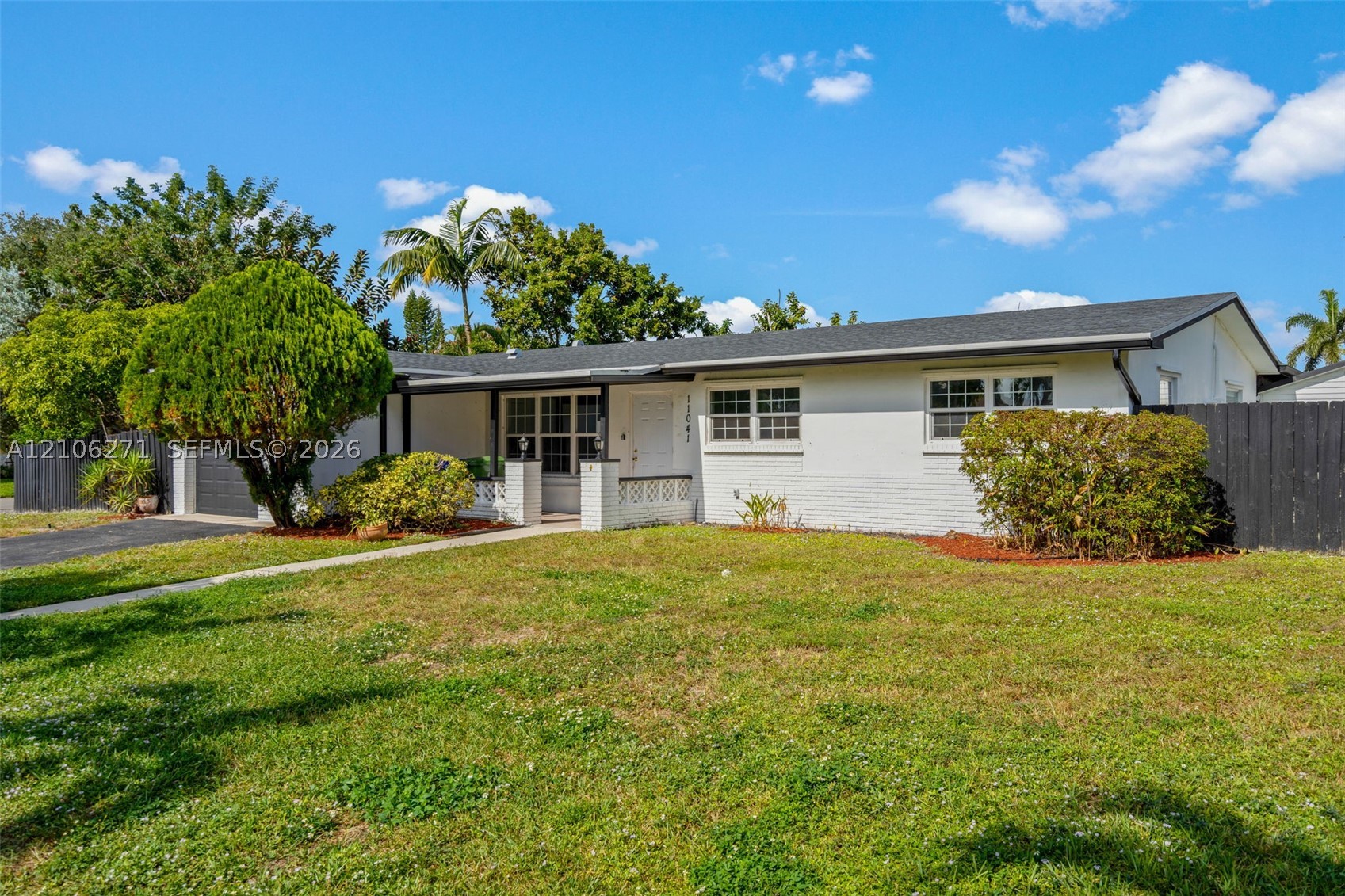 Pembroke Pines photo 2