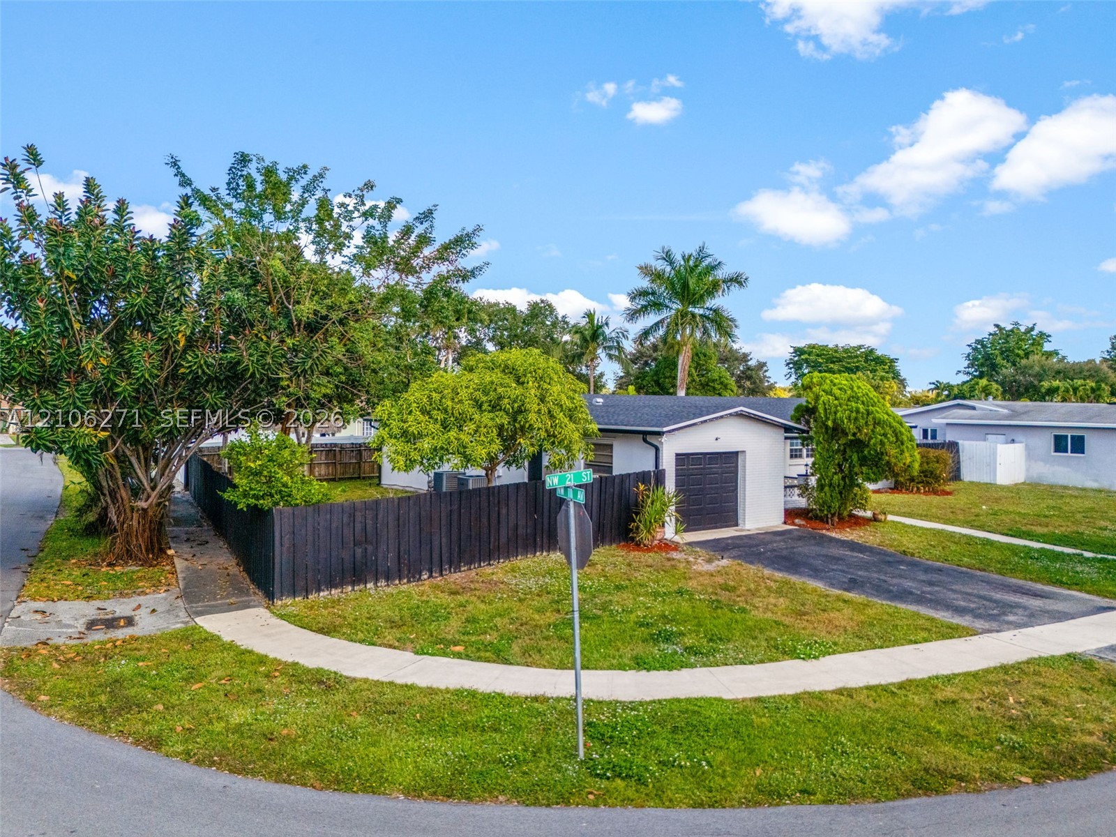 Pembroke Pines photo 4