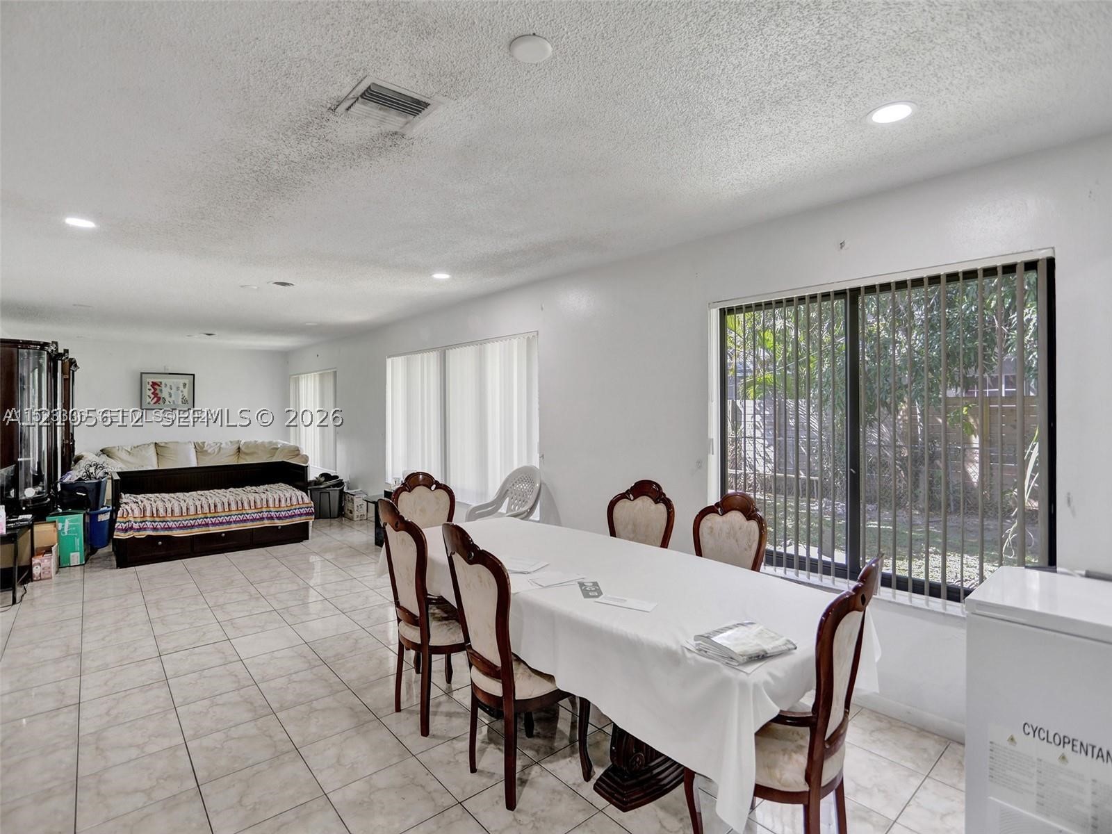 North Miami Beach photo 2