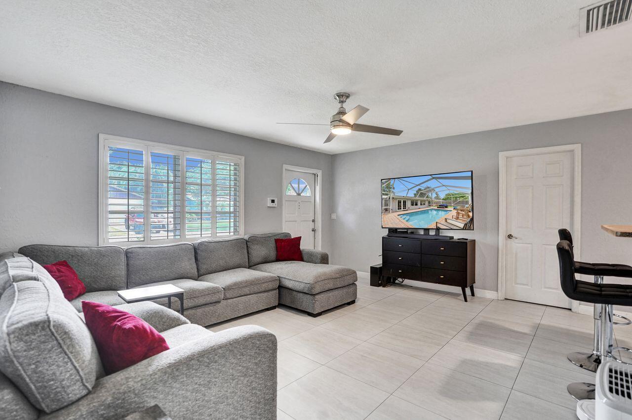 Palm Beach Gardens photo 2