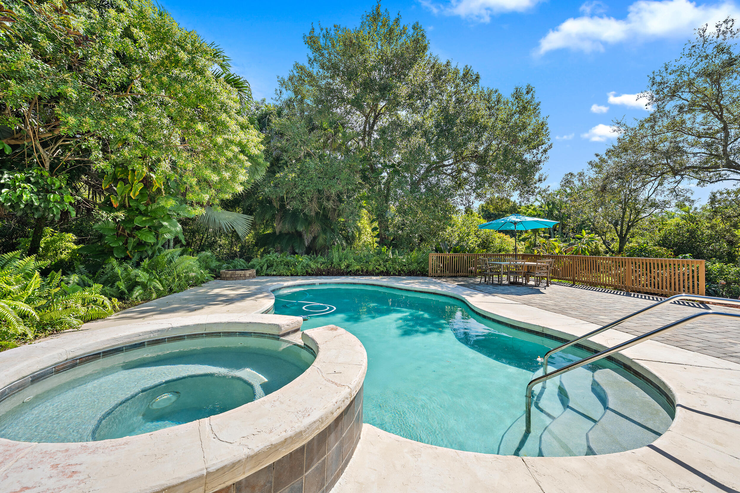 Palm Beach Gardens photo 2