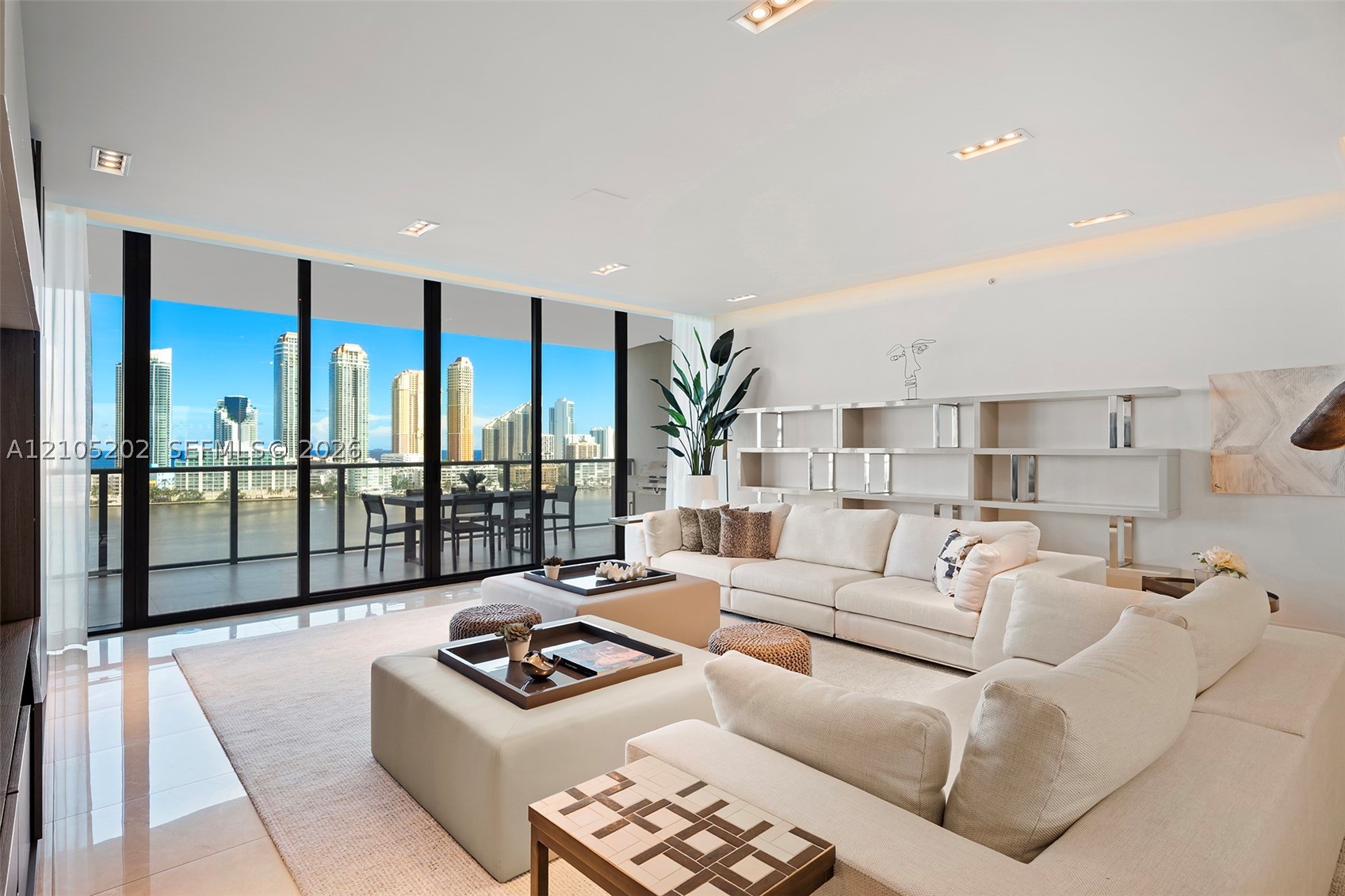 Aventura photo 2