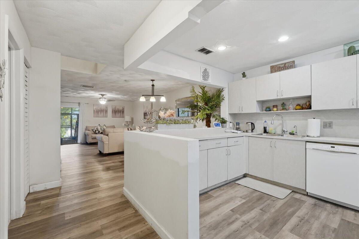 Pembroke Pines photo 4
