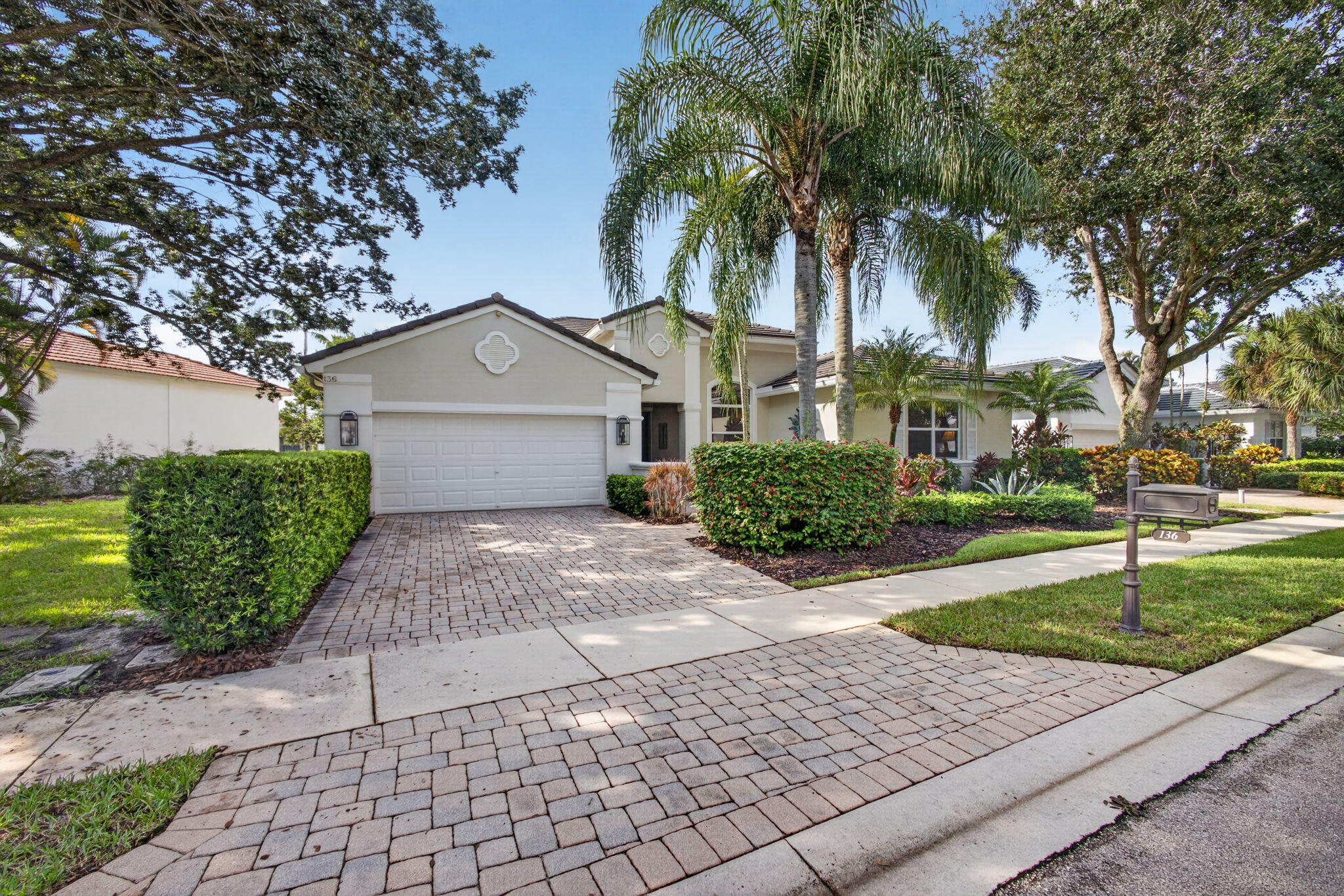 Palm Beach Gardens photo 3