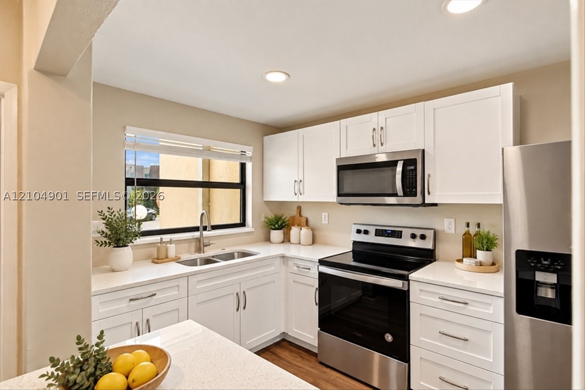 Pembroke Pines photo 5