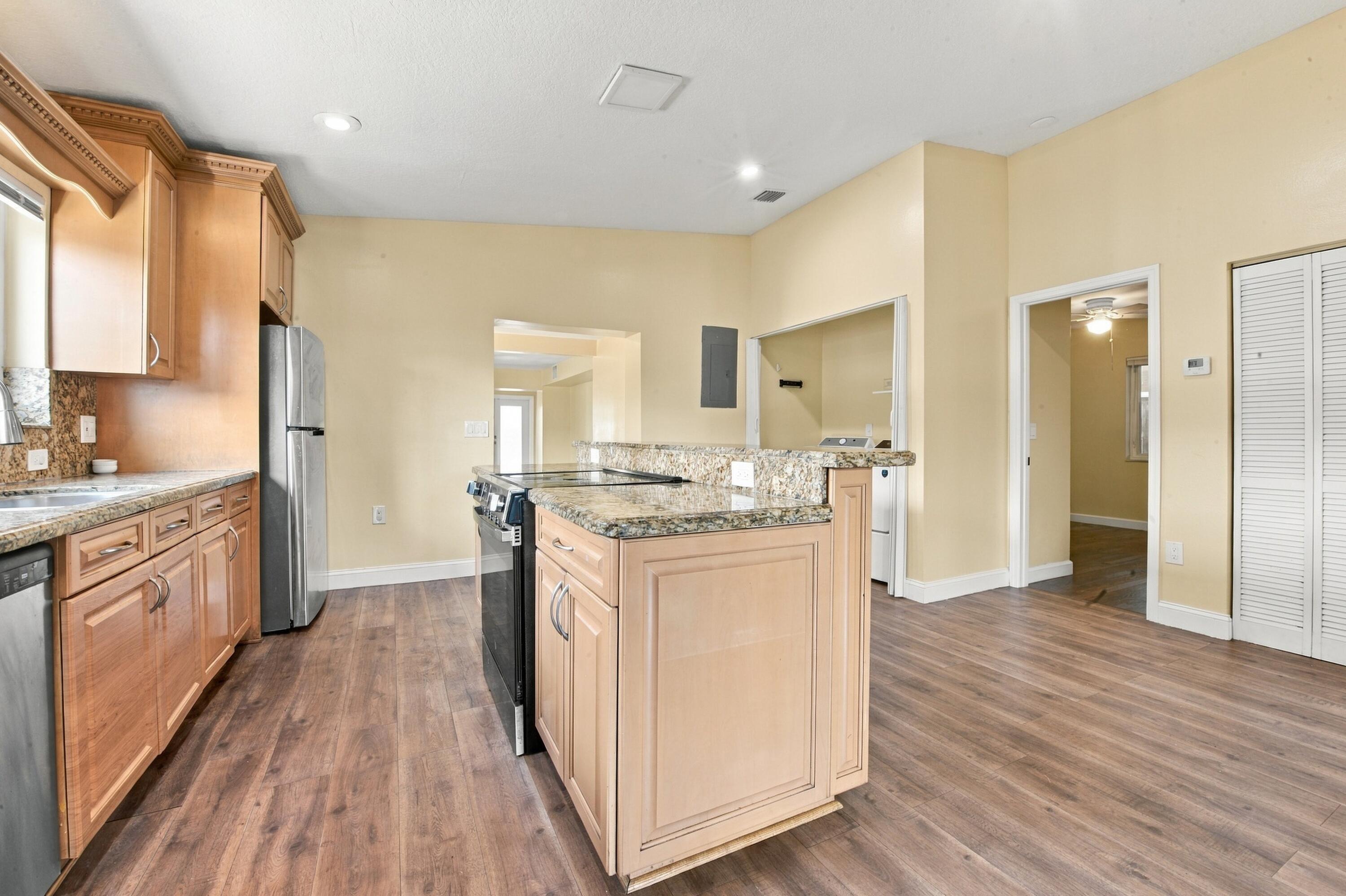 Pembroke Pines photo 5