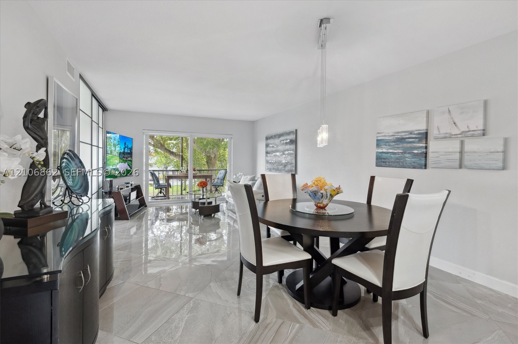 Pembroke Pines photo 2