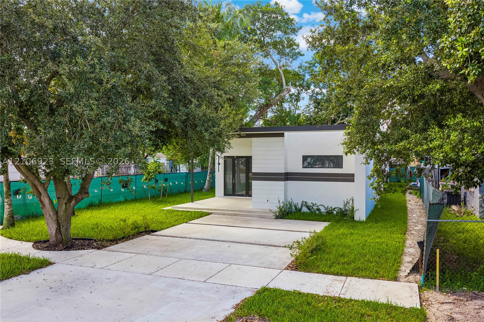 Opa Locka photo 3