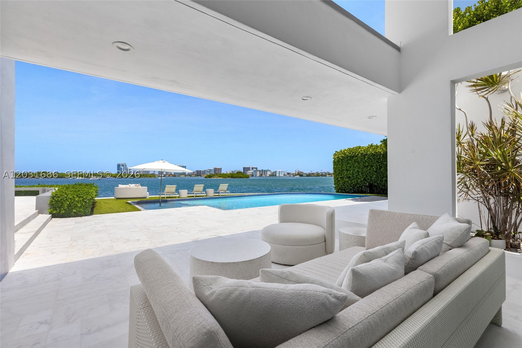 North Miami photo 4