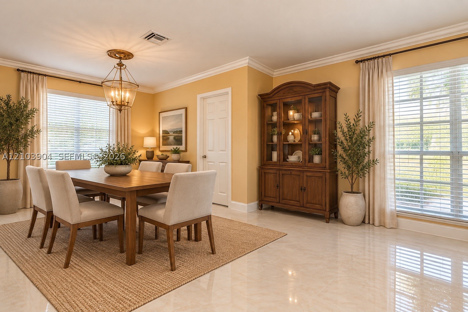 Miramar photo 5