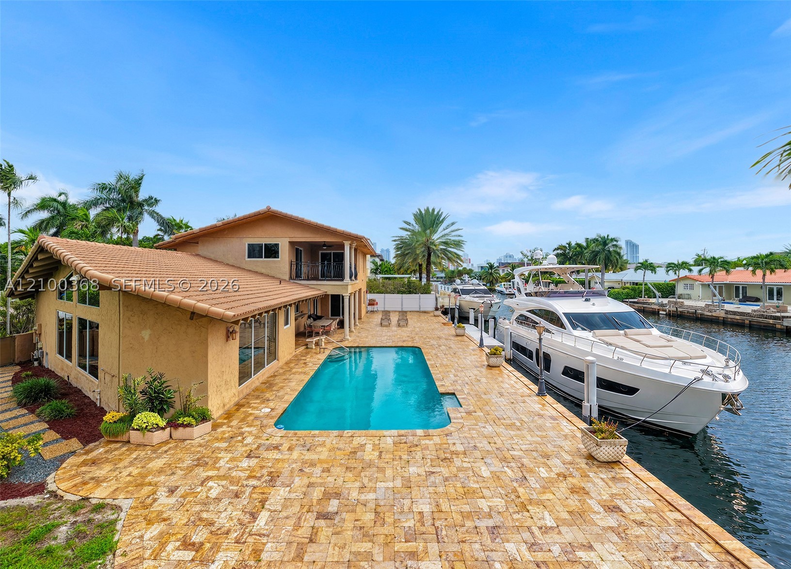 North Miami Beach photo 3