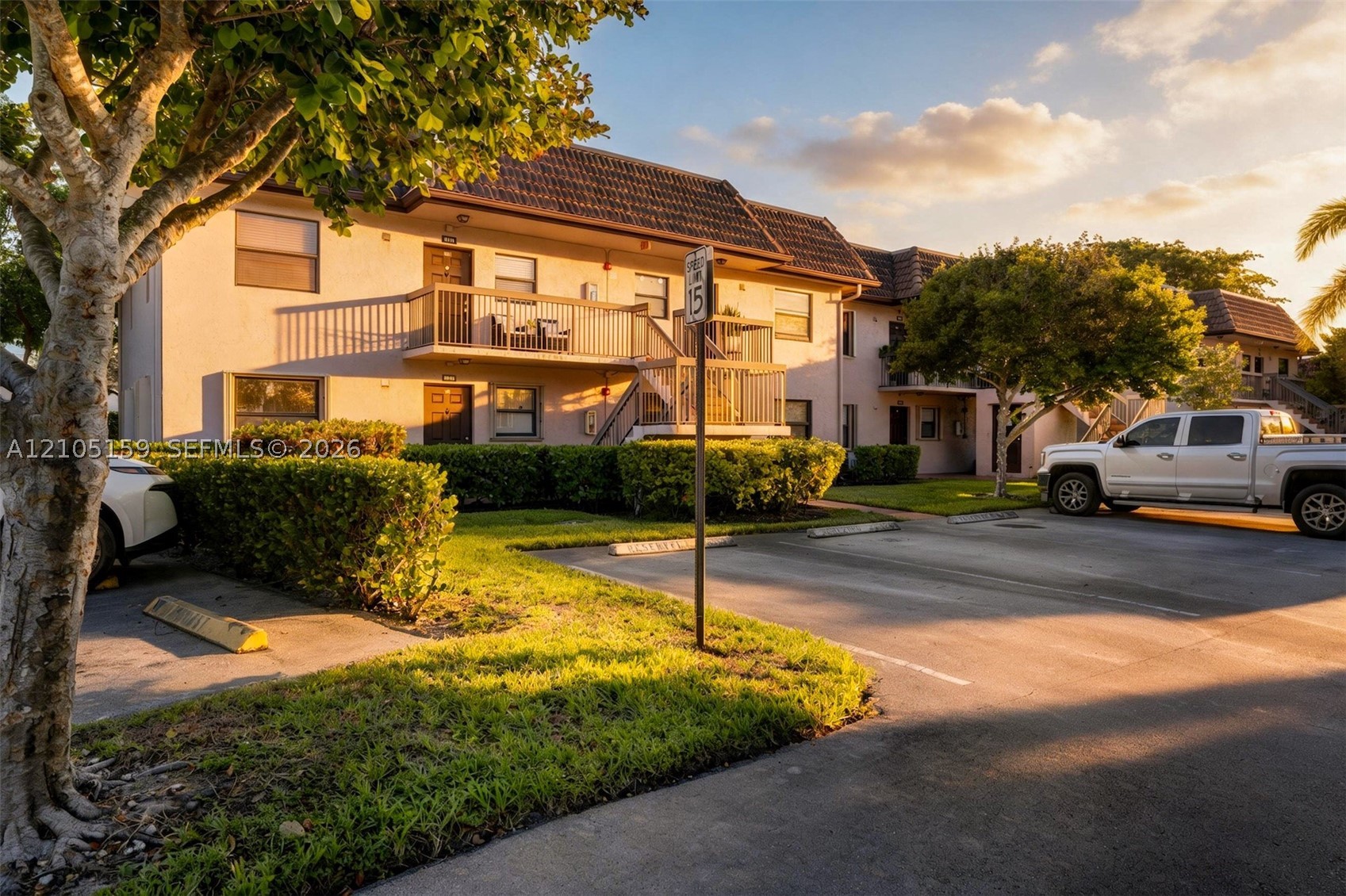 Pembroke Pines photo 2