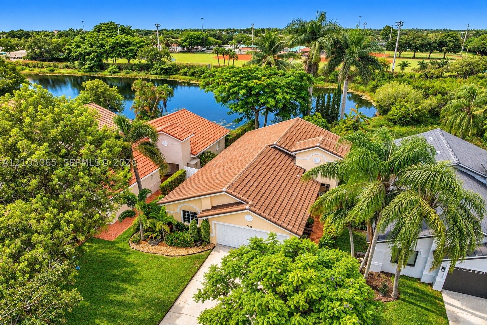 Pembroke Pines photo 2