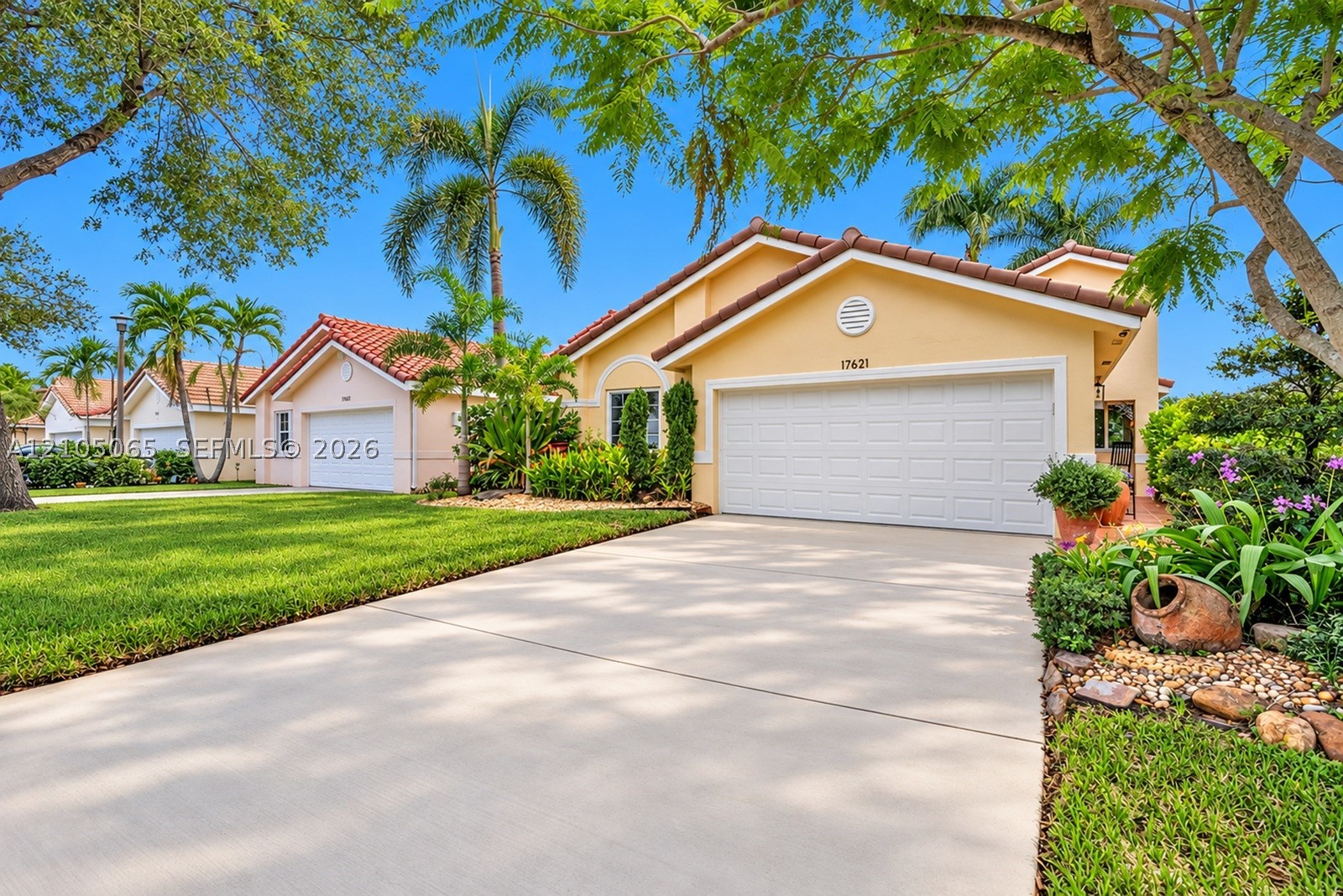 Pembroke Pines photo 4
