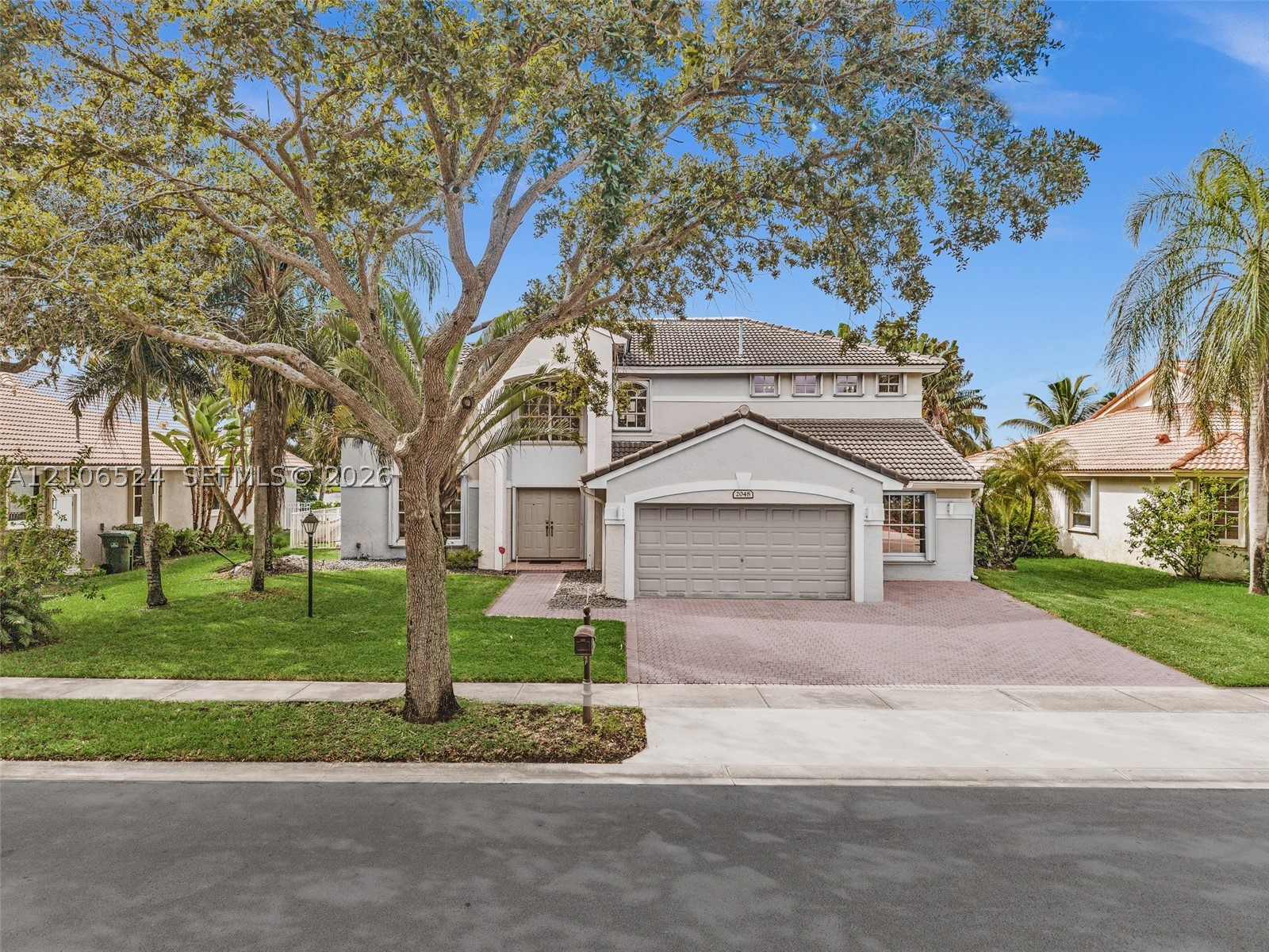 Pembroke Pines photo 1