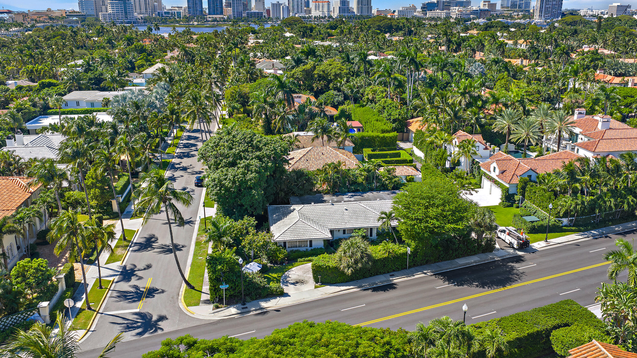Palm Beach photo 2